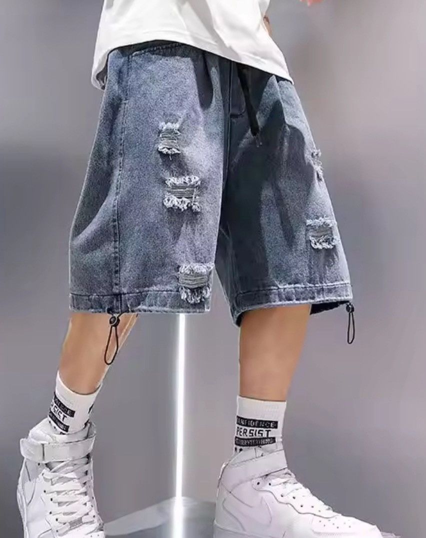 Jean Ripped Denim Cargo Shorts - Light Wash, Distressed Size US 29 - 4 Thumbnail