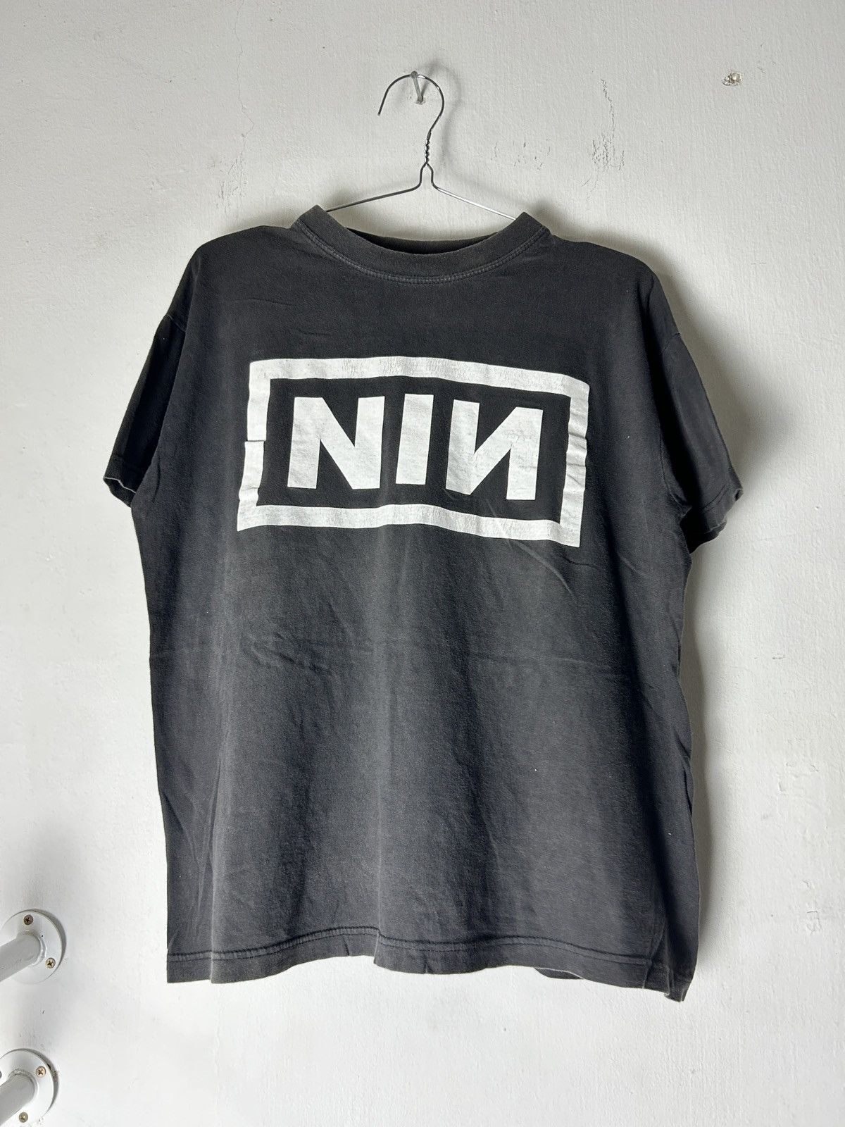 NINE INCH NAILS BOX LOGO TEE VINTAGE トップス NINE INCH NAILS NIN
