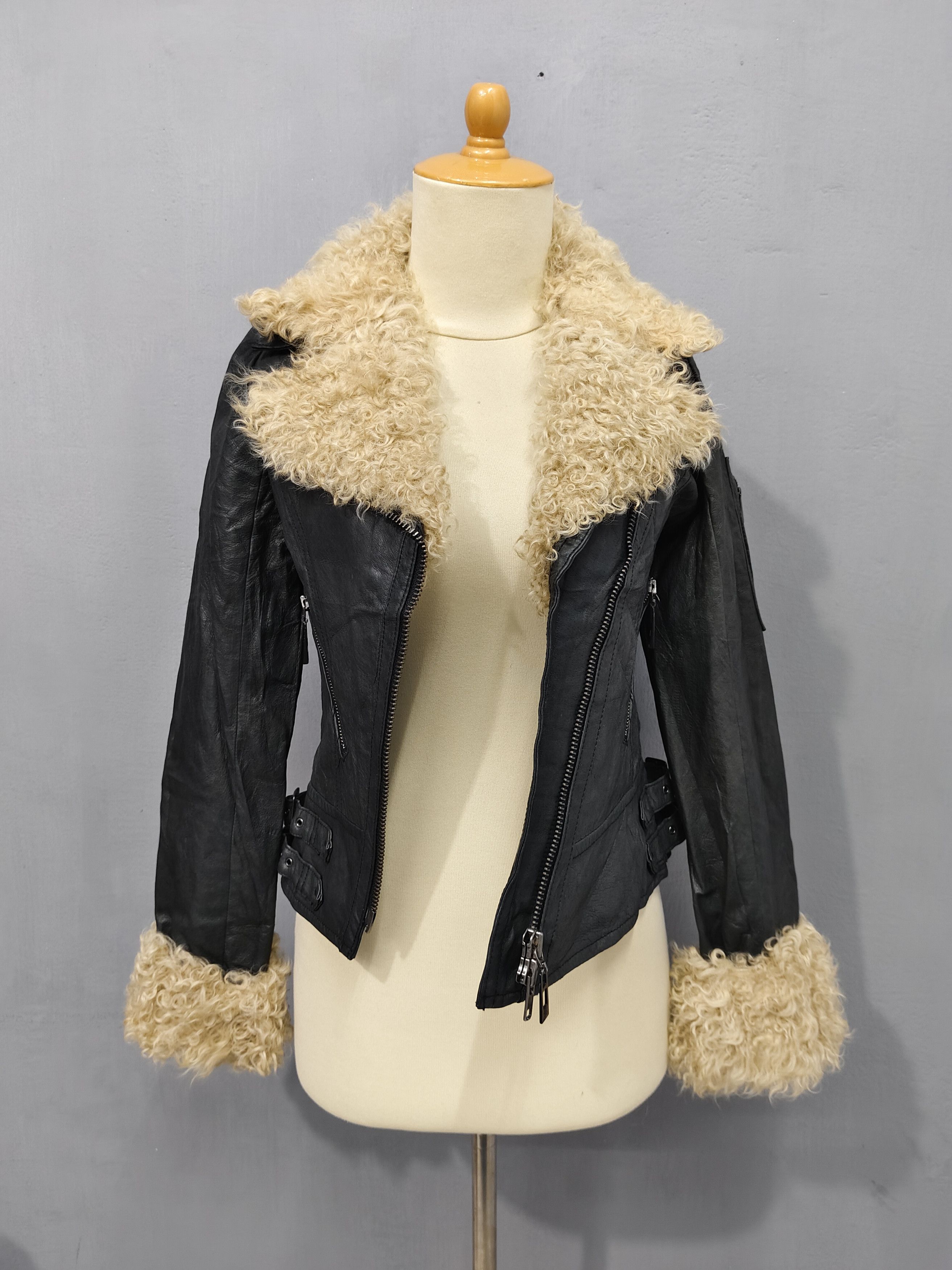 If Six Was Nine 00s Spiral Girl- Japanese Gothic Rock Asymmetric Fur Leather Size S / US 4 / IT 40 - 13 Thumbnail