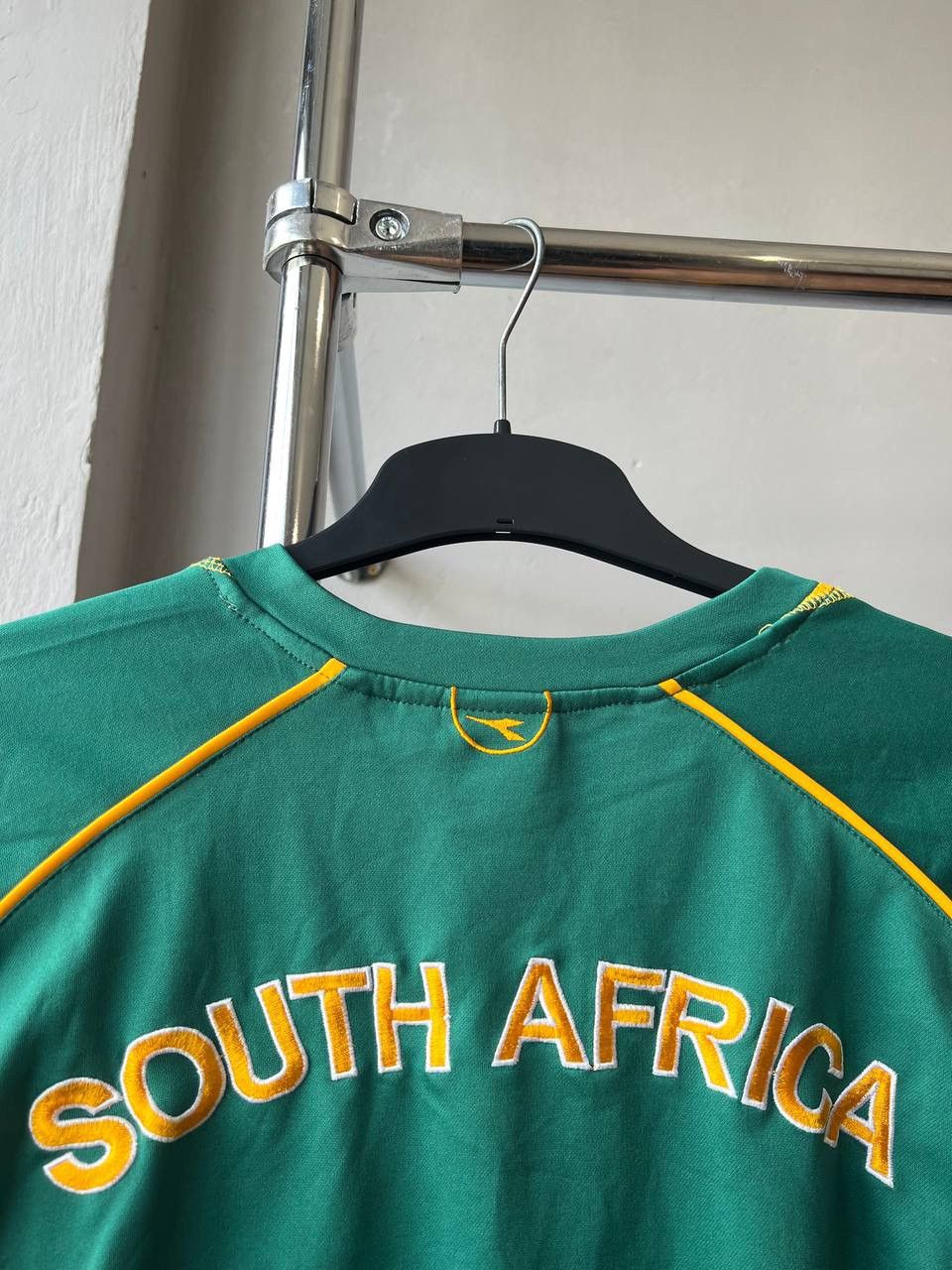 Diadora 2006 SOUTH AFRICA TEAM HOME SOCCER FOOTBALL DIADORA JERSEY L Size US L / EU 52-54 / 3 - 16 Thumbnail