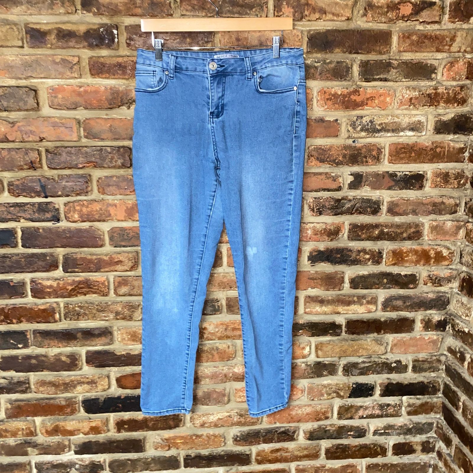 Other Amanda Paige Faded Medium Blue Denim Skinny Leg Fit Jeans 8 Size 30" / US 8 / IT 44 - 1 Thumbnail
