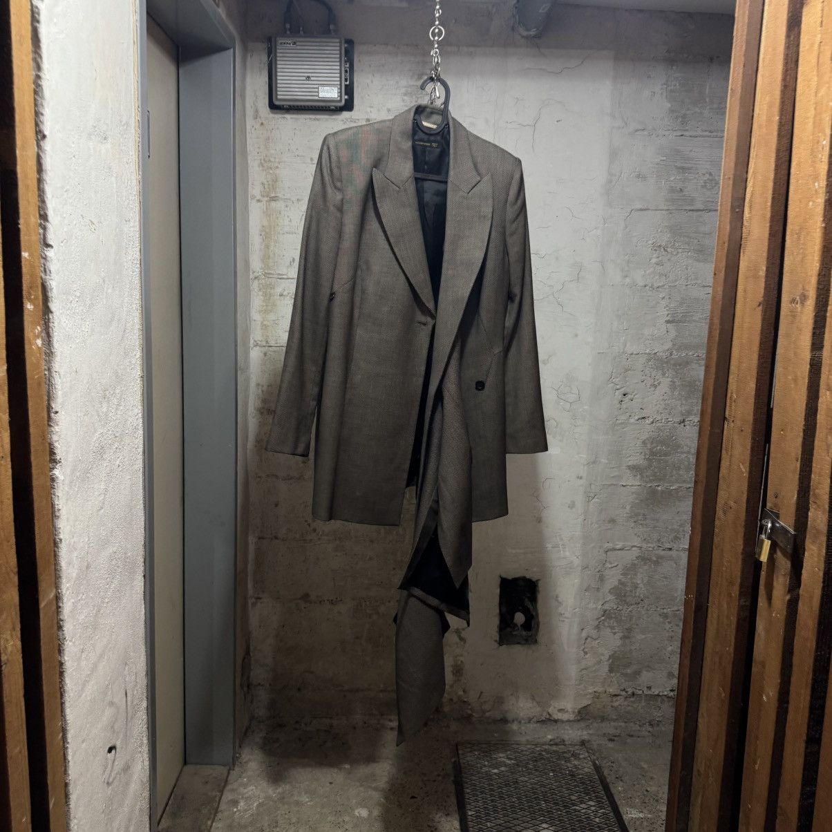 Alexander McQueen F/W 2001 Alexander McQueen around coat jacket Size M / US 6-8 / IT 42-44 - 1 Thumbnail