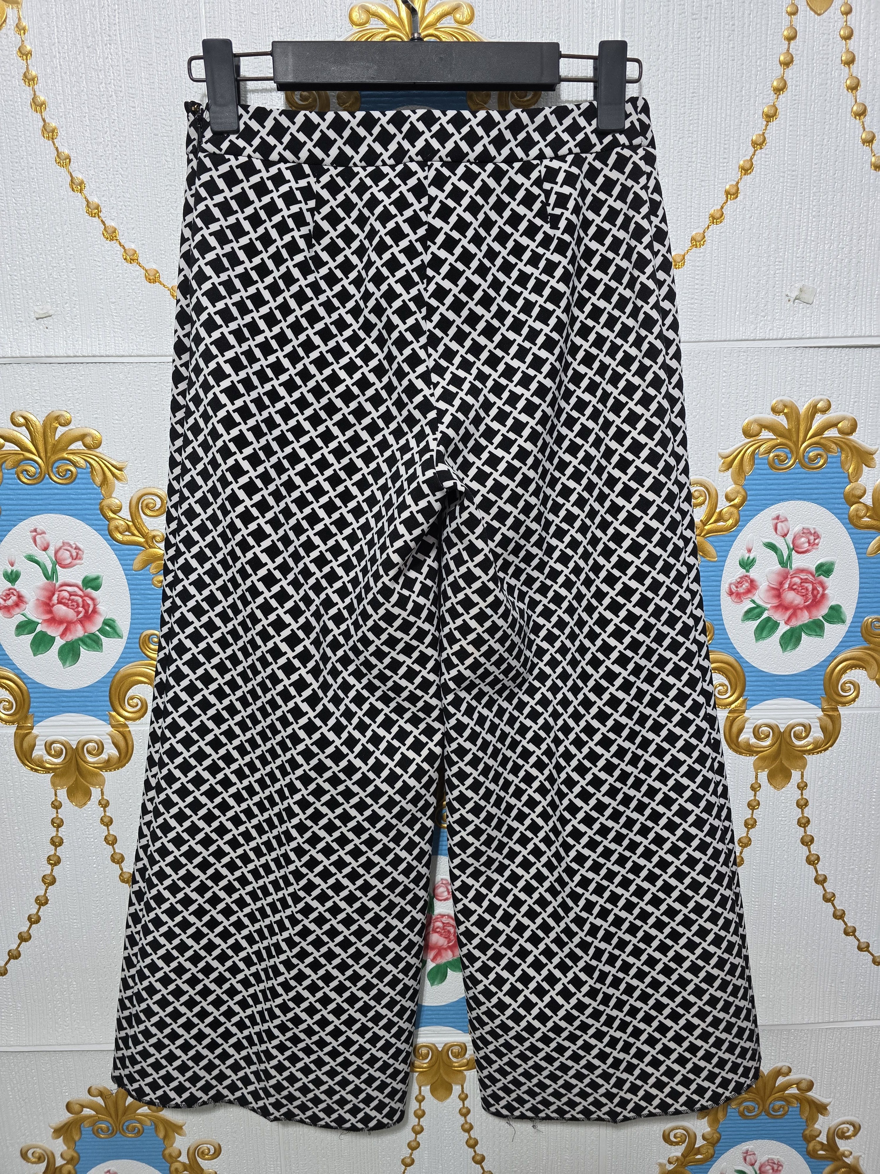 Michael Kors MICHAEL KORS Optical print pleated culottes SIZE SMALL Size 26" / US 2 / IT 38 - 8 Thumbnail
