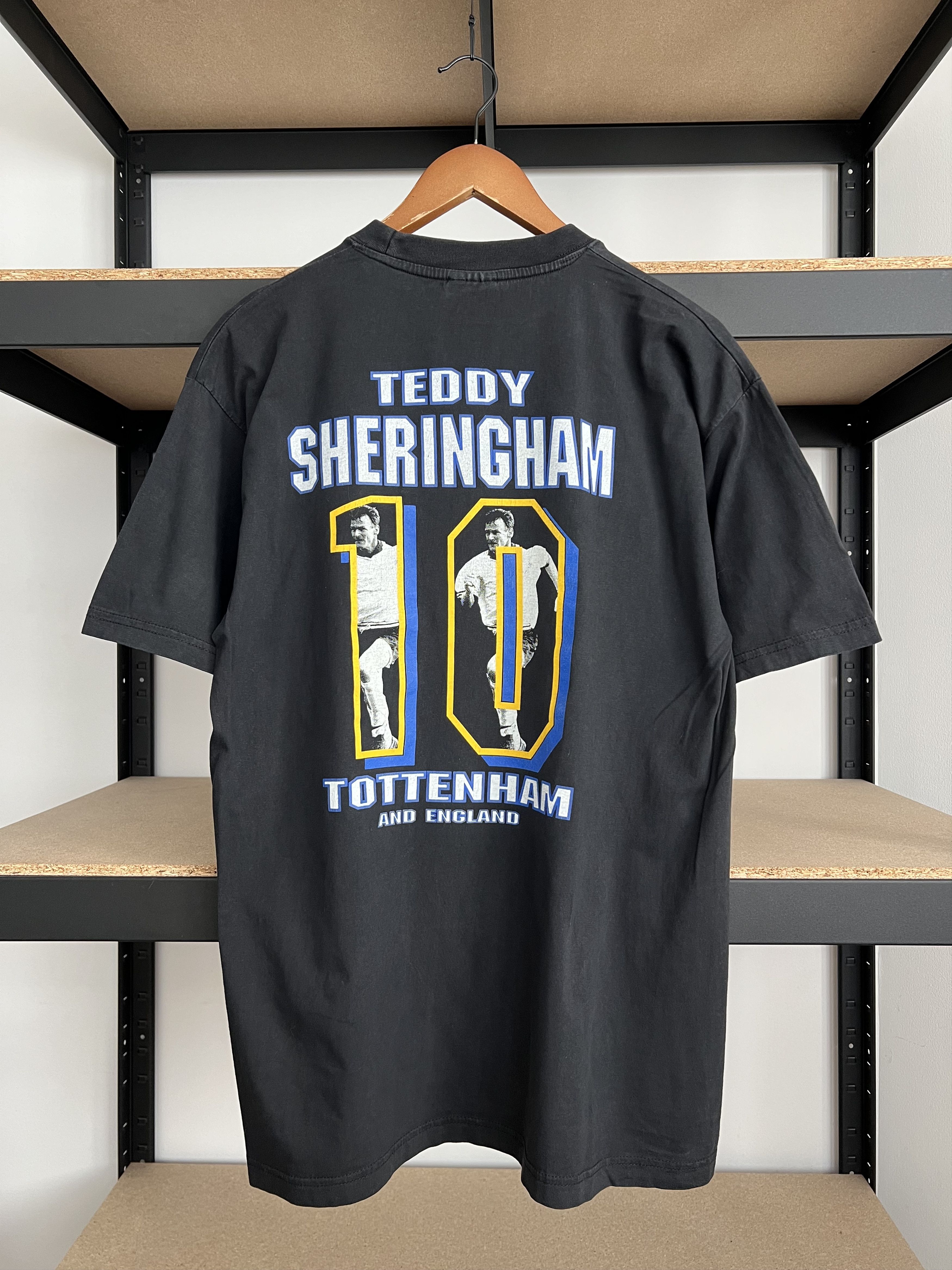 Vintage Vintage 90s Teddy Sheringham Tottenham Soccer Black T-shirt Size US XL / EU 56 / 4 - 2 Thumbnail