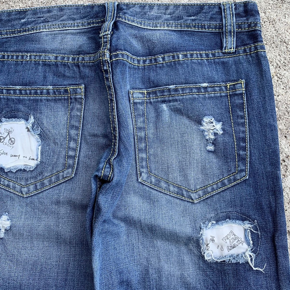 Japanese Brand Vintage Y2K Japan Ripped Distressed Denim Jeans W30 Size US 30 / EU 46 - 14 Thumbnail