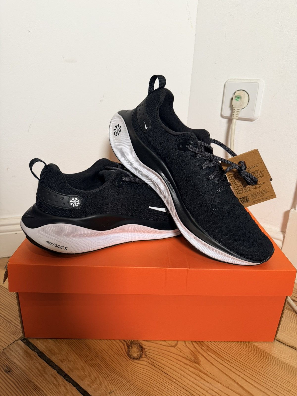 Nike Nike ReactX Infinity Run 4 “Black/White/Dark Grey” DS, US 13 Size US 12 / EU 45 - 1 Thumbnail