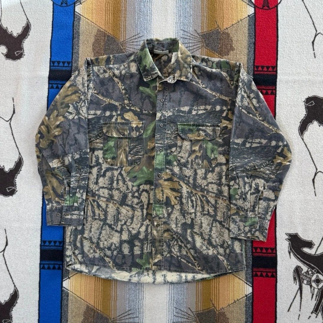 Jerzees VINTAGE Jerzees Bigwoods Camouflage Button-Down Shirt L Brown Mens 90s Camouflage Shirt Button-Up Shirt Size US L / EU 52-54 / 3 - 2 Thumbnail
