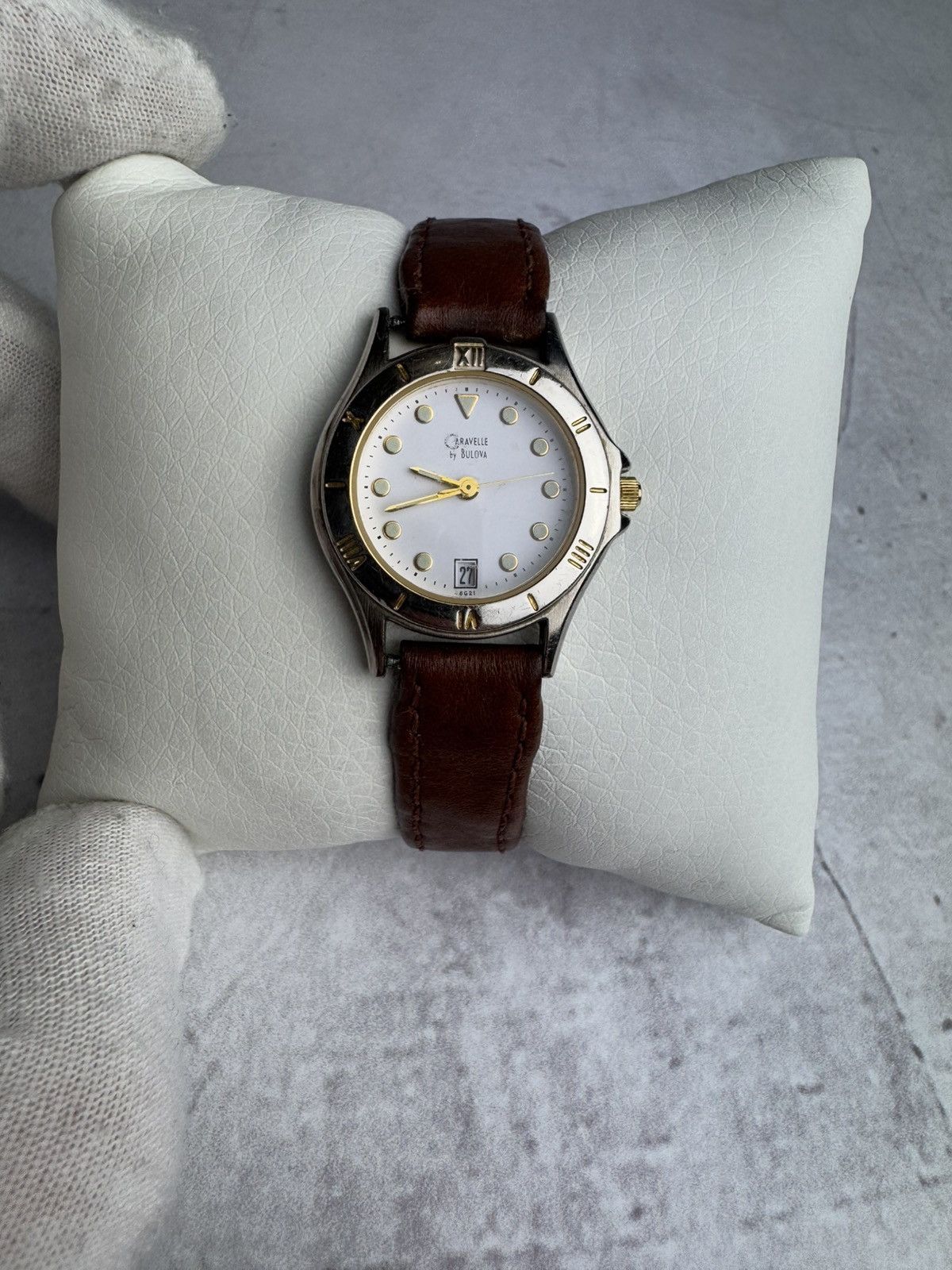 Caravelle by Bulova × Vintage Vintage 90s Caravelle by Bulova Watch Size ONE SIZE - 2 Thumbnail