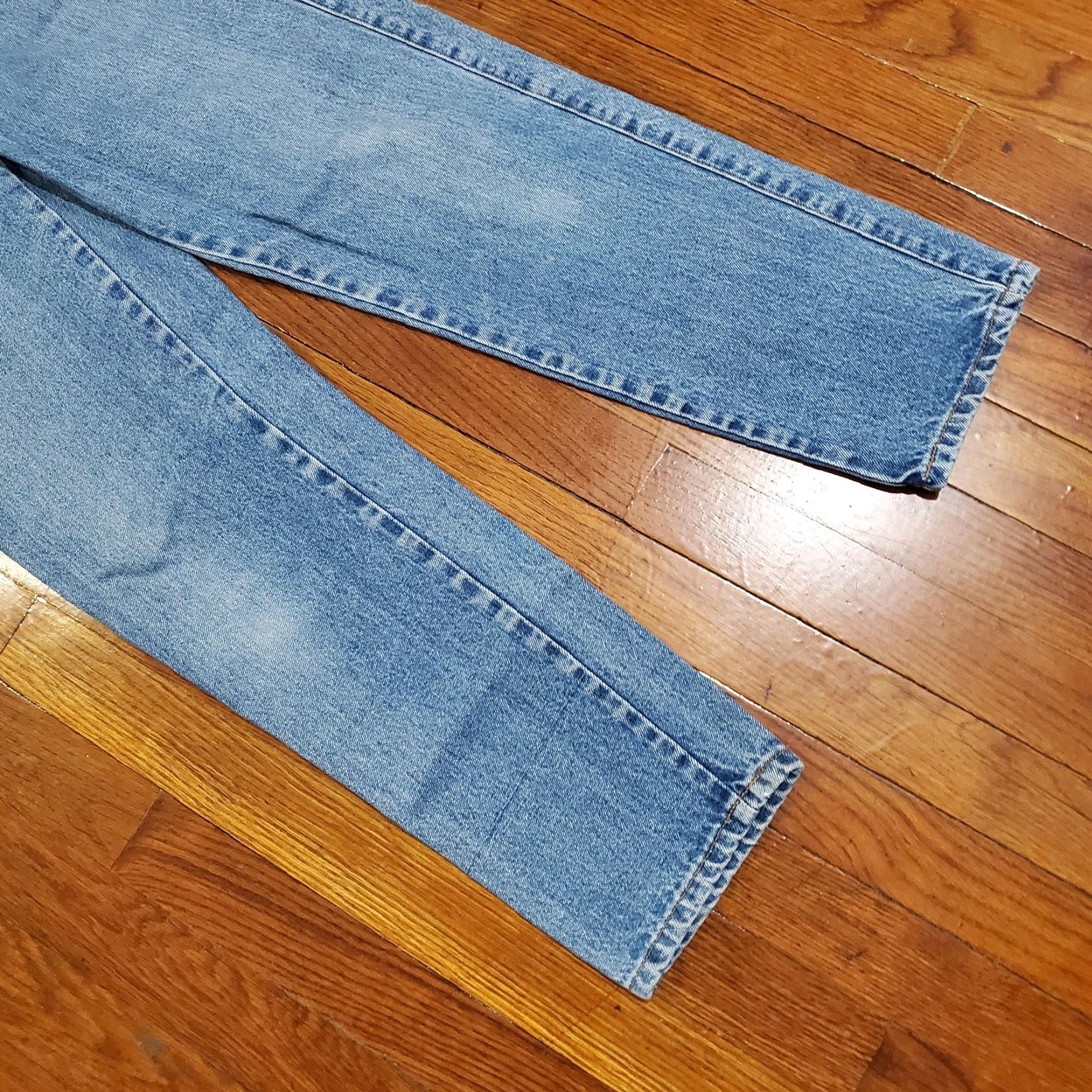 Vintage VINTAGE Basic Helium Mom Jeans Juniors 9 Blue Medium Wash High Rise Denim 29x30 Distressed Pockets Size 30" / US 8 / IT 44 - 7 Thumbnail