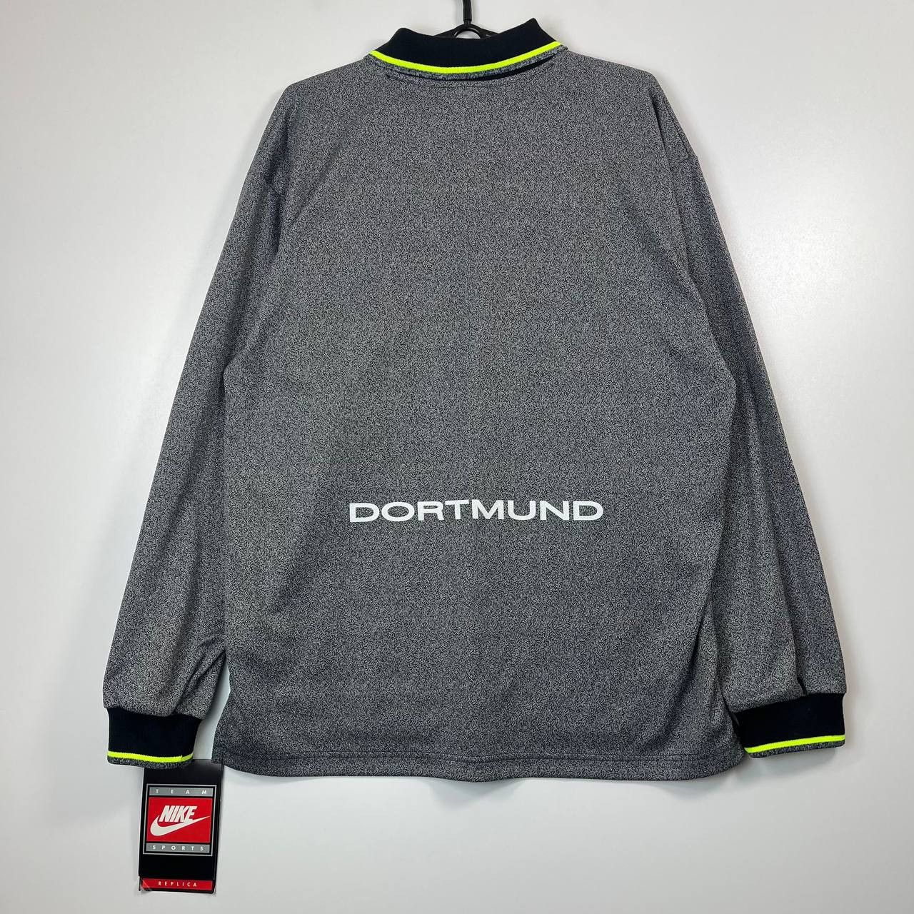 Nike Vintage Borussia Dortmund 1990s Nike BVB 09 Sweatshirt Sz L Size US L / EU 52-54 / 3 - 10 Thumbnail