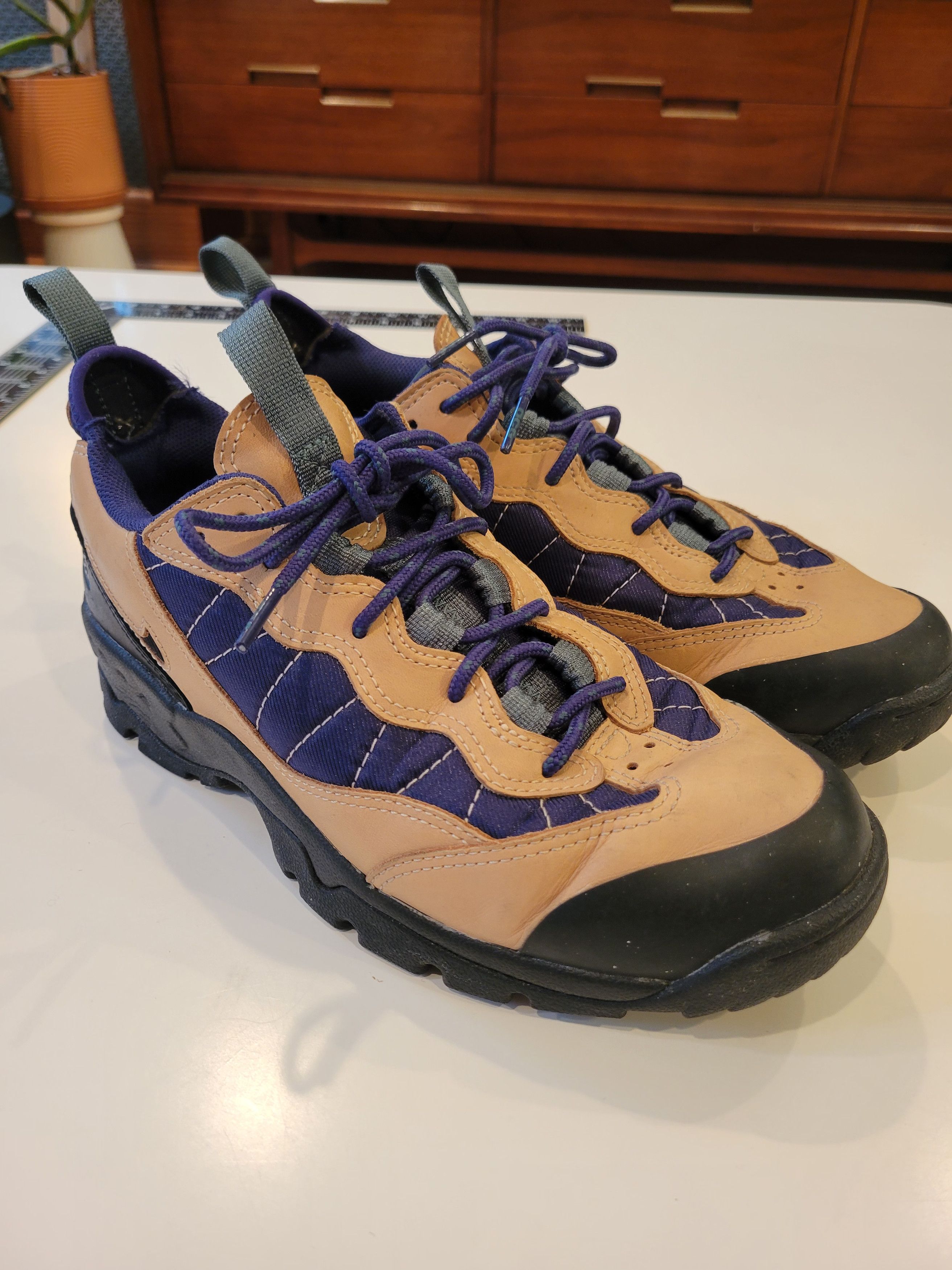 靴 NIKE ACG AIR CAIRNGORM US8 Nike ACG Air Cairngorm Low | Grailed