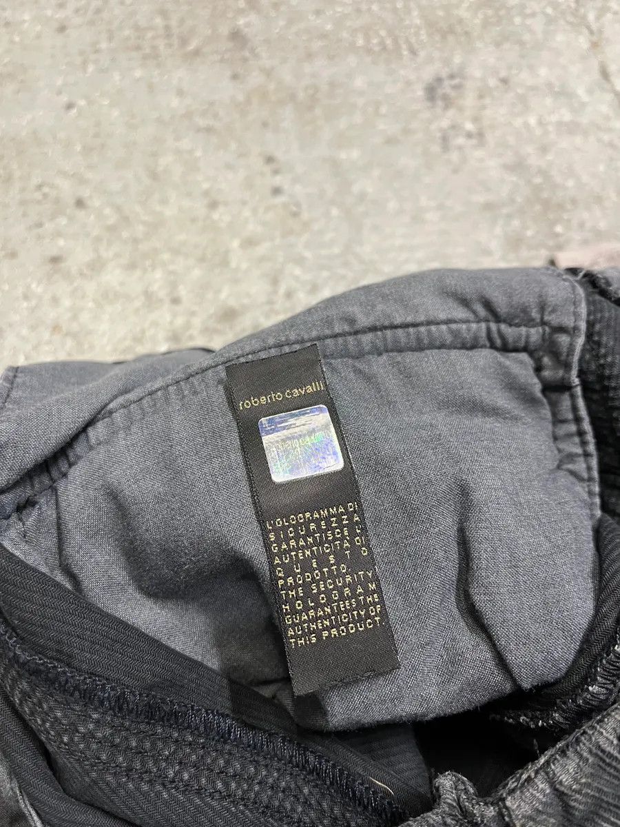 Just Cavalli × Vintage AW2005 Cavalli Grey Obscure Multi Pockets Cargo Pants Size 24" / US 00 / IT 34 - 8 Thumbnail