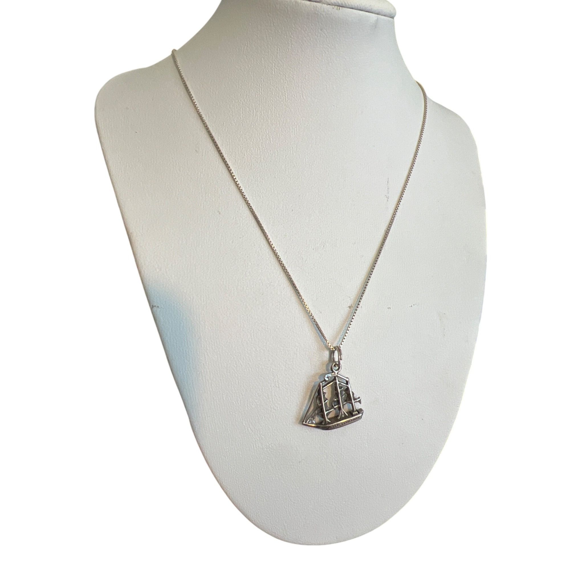 Other Vintage Sterling Silver Clipper Ship Pendant Necklace Box Ch Size ONE SIZE - 1 Thumbnail