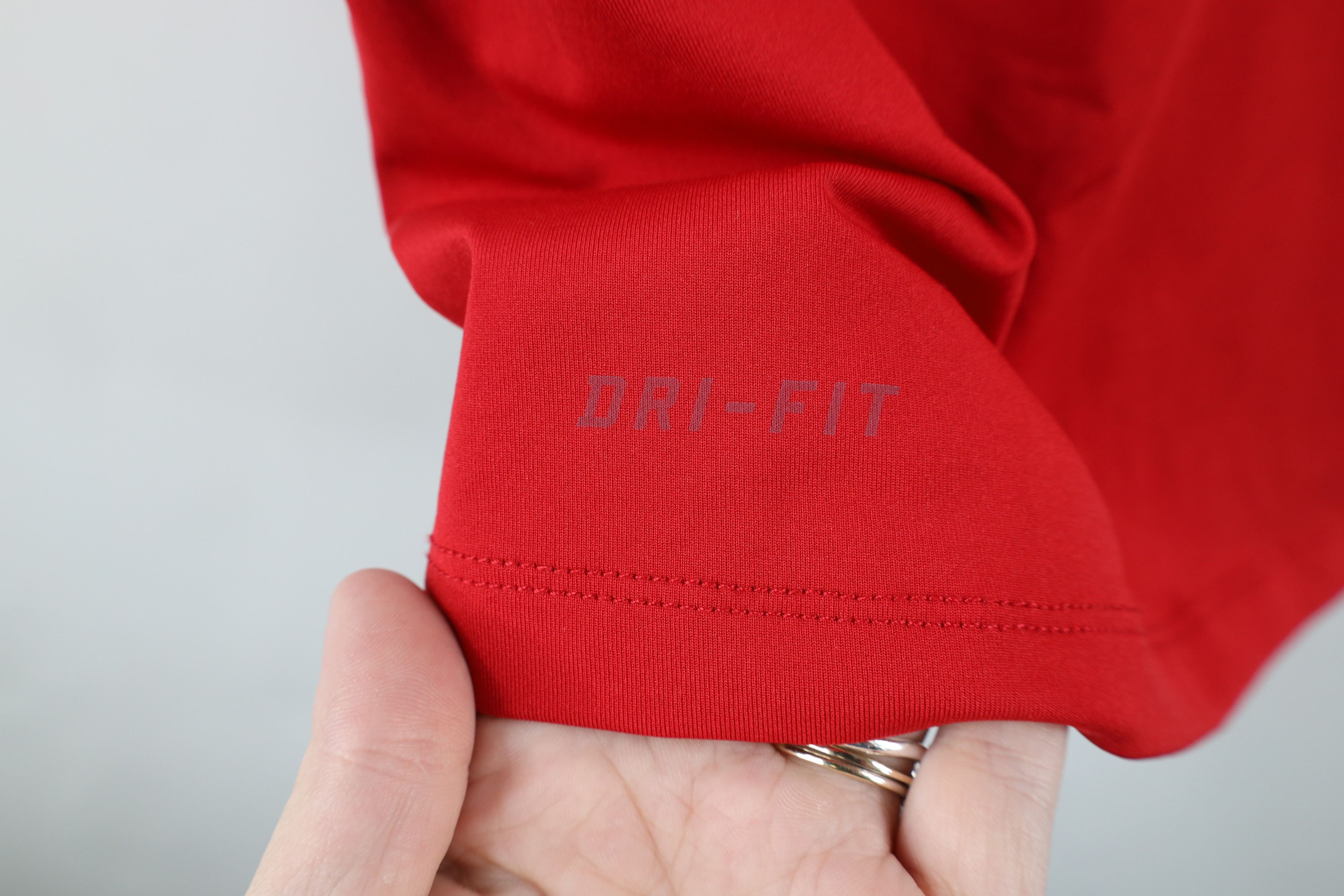 Nike × Vintage Nike Pro Combat Compression Sleeveless Training T-Shirt Red Size US S / EU 44-46 / 1 - 4 Thumbnail