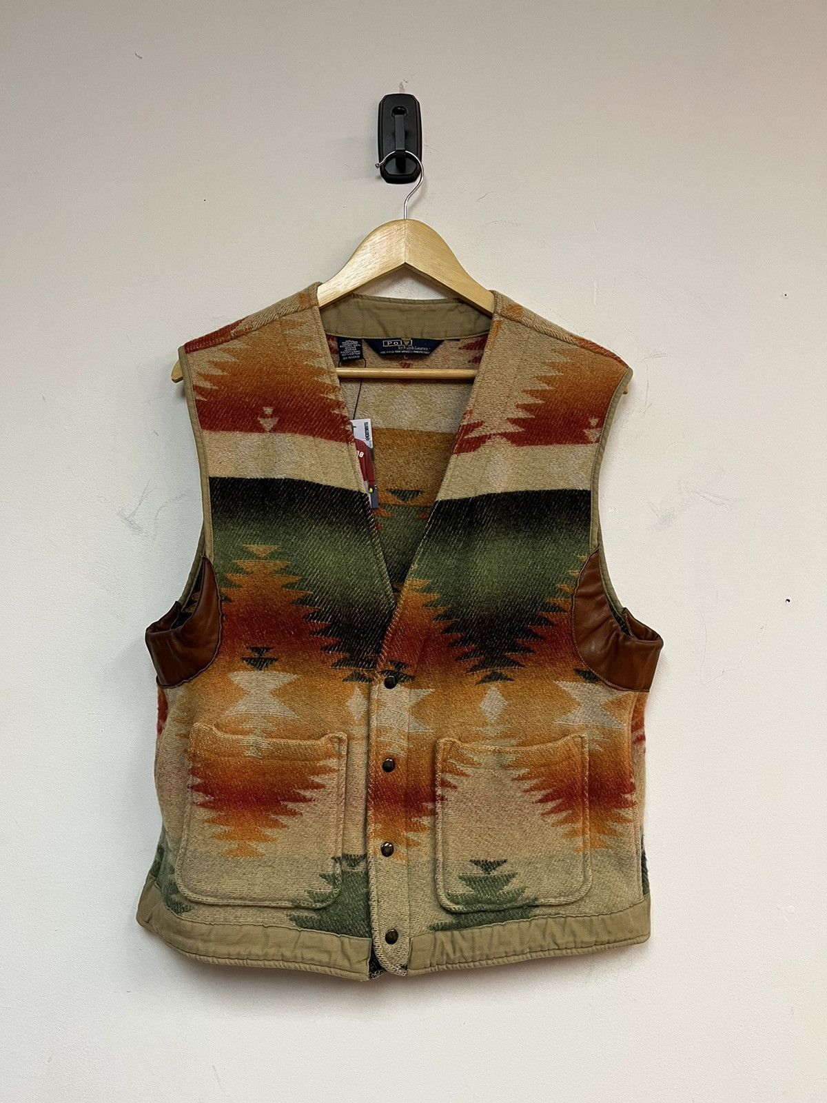 Ralph Lauren 80’s Ralph Lauren Aztec Wool Vest Size US L / EU 52-54 / 3 - 1 Thumbnail