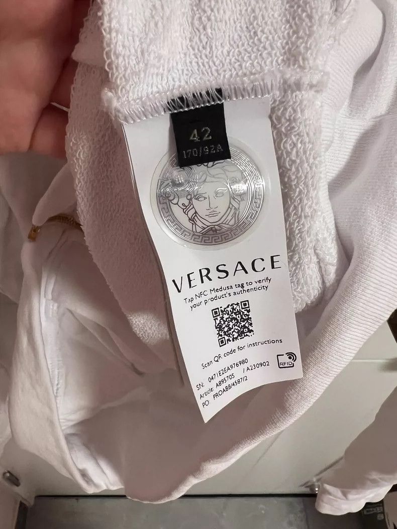 Versace Versace Medusa embroidered hooded sweatshirt cardigan jack Size M / US 6-8 / IT 42-44 - 3 Thumbnail