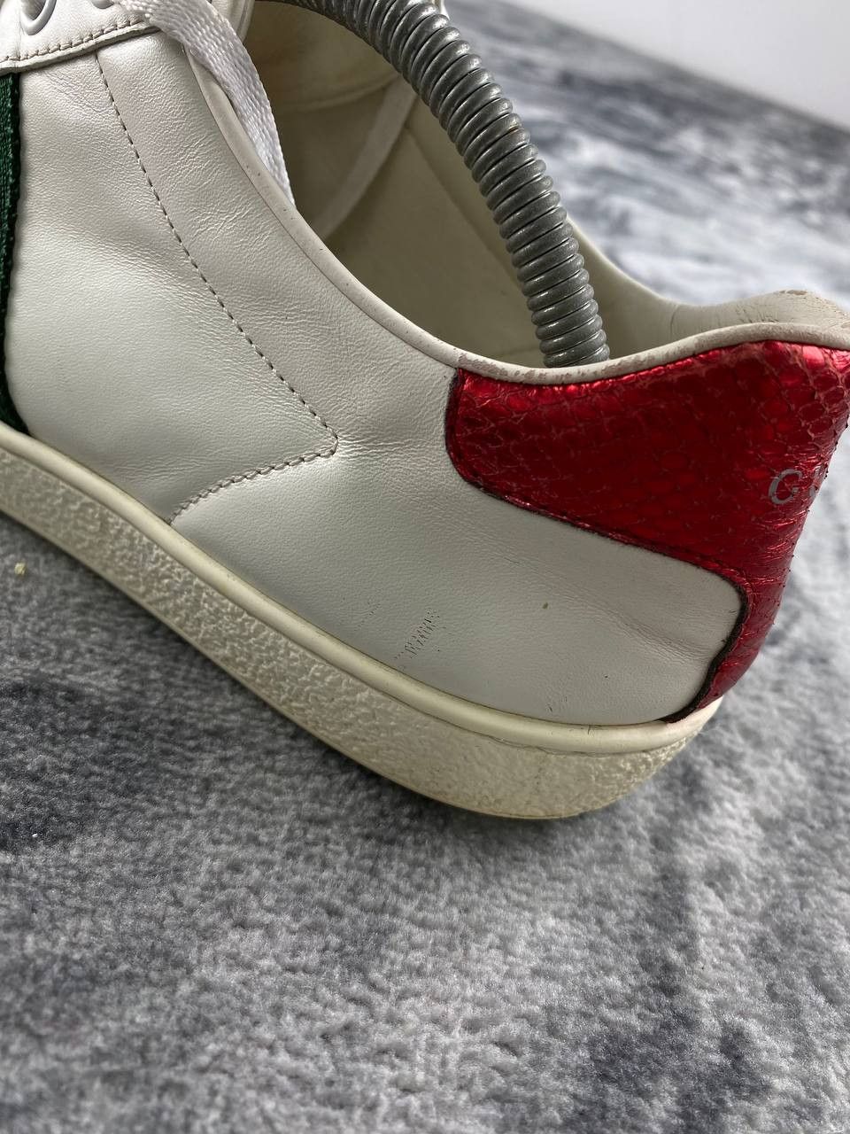 Gucci Gucci Ace Embroidered Bee Low-Top Sneakers Women Size 39 Size US 9 / IT 39 - 20 Thumbnail
