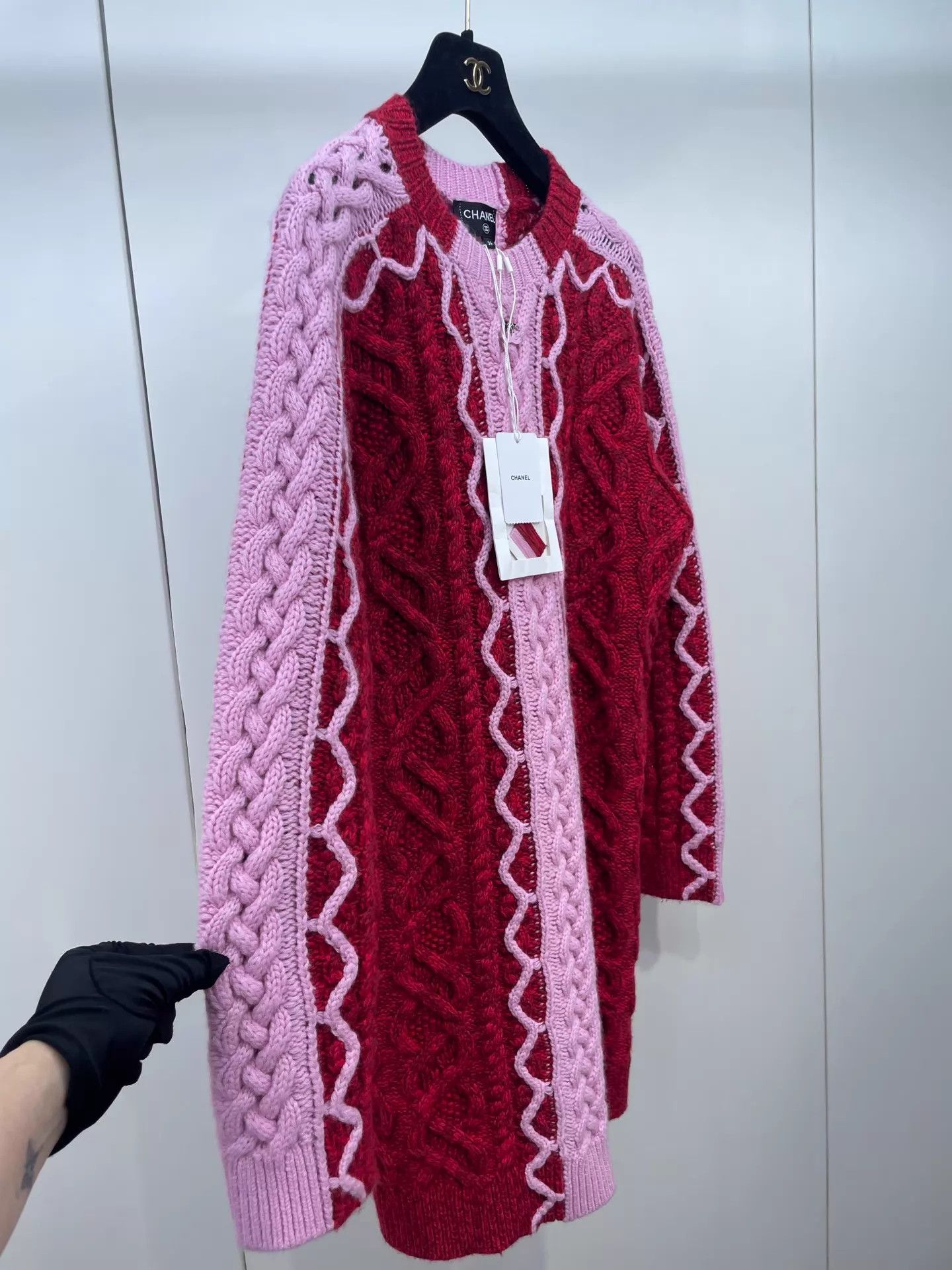 Chanel Chanel 25K Red & Pink Knit Sweater Dress Size 34 Size XS / US 0-2 / IT 36-38 - 3 Thumbnail