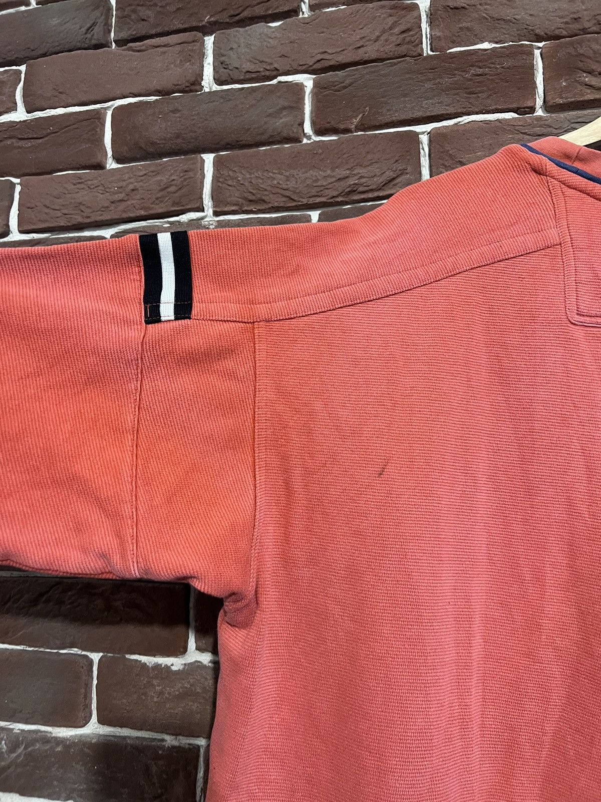Nike Vintage 90s Nike Spellout Swoosh Logo Red Tag Crewneck L Size US L / EU 52-54 / 3 - 13 Thumbnail
