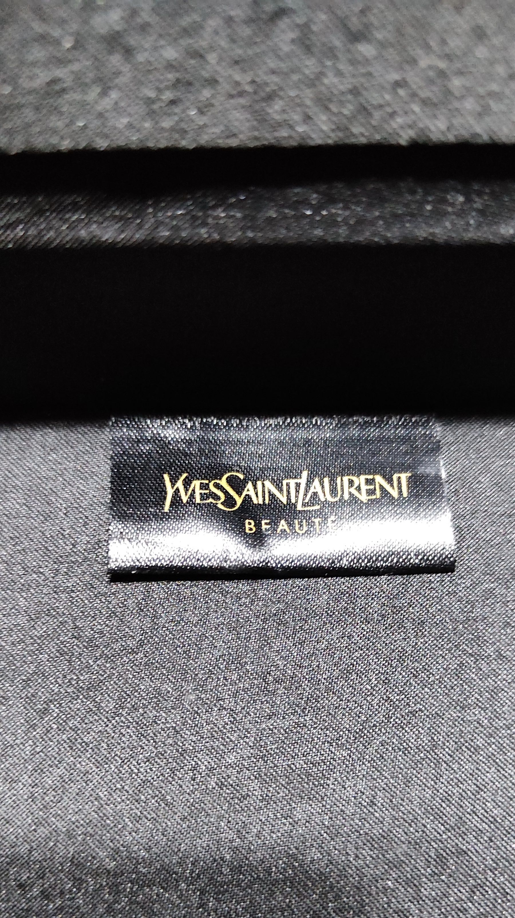 Yves Saint Laurent YSL Beauty Faux Patent Leather Makeup Cosmetic Box W/Mirror Size ONE SIZE - 3 Thumbnail