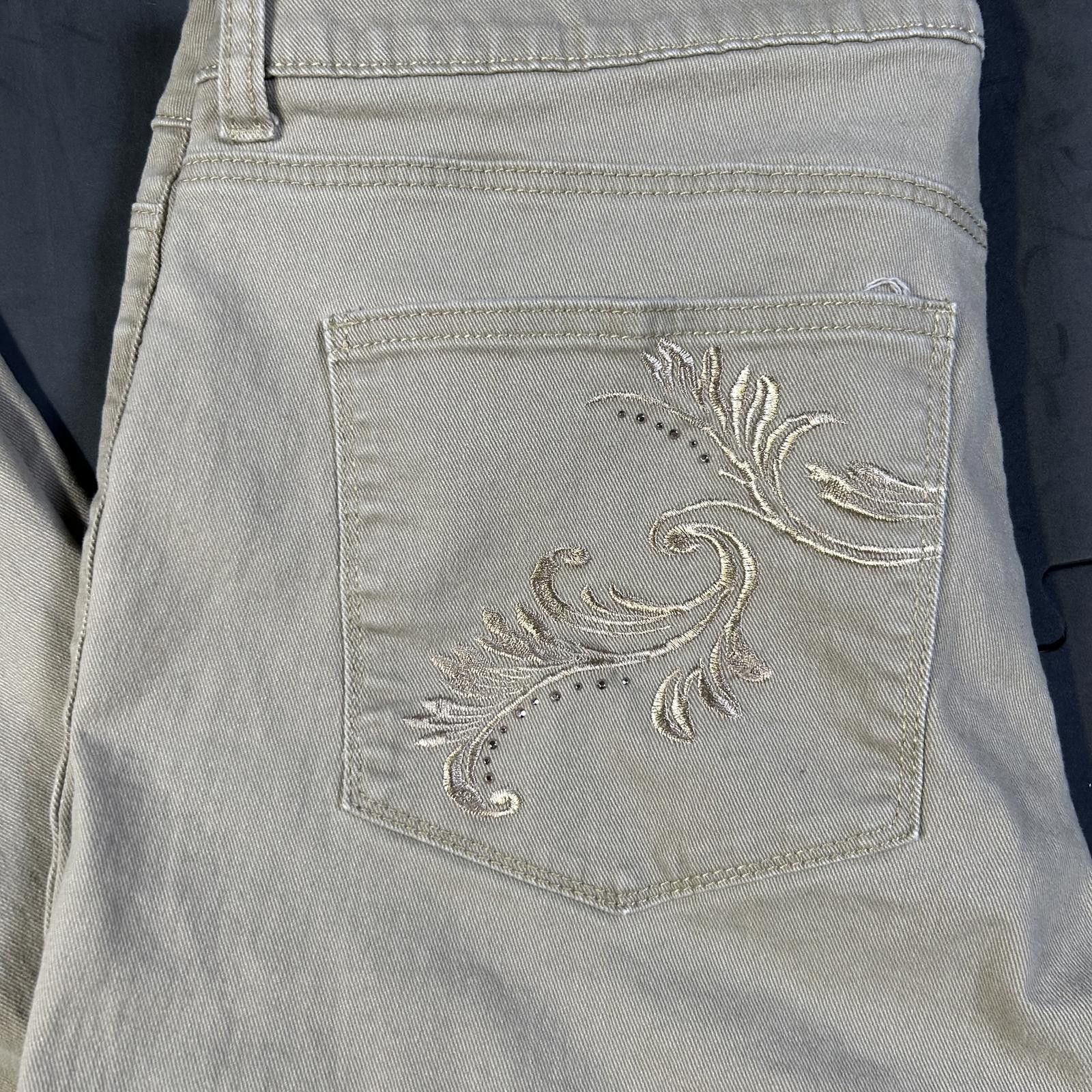 Lee Women's Casual Beige Pants with gold Embroidered Pocket Size 32" / US 10 / IT 46 - 2 Thumbnail