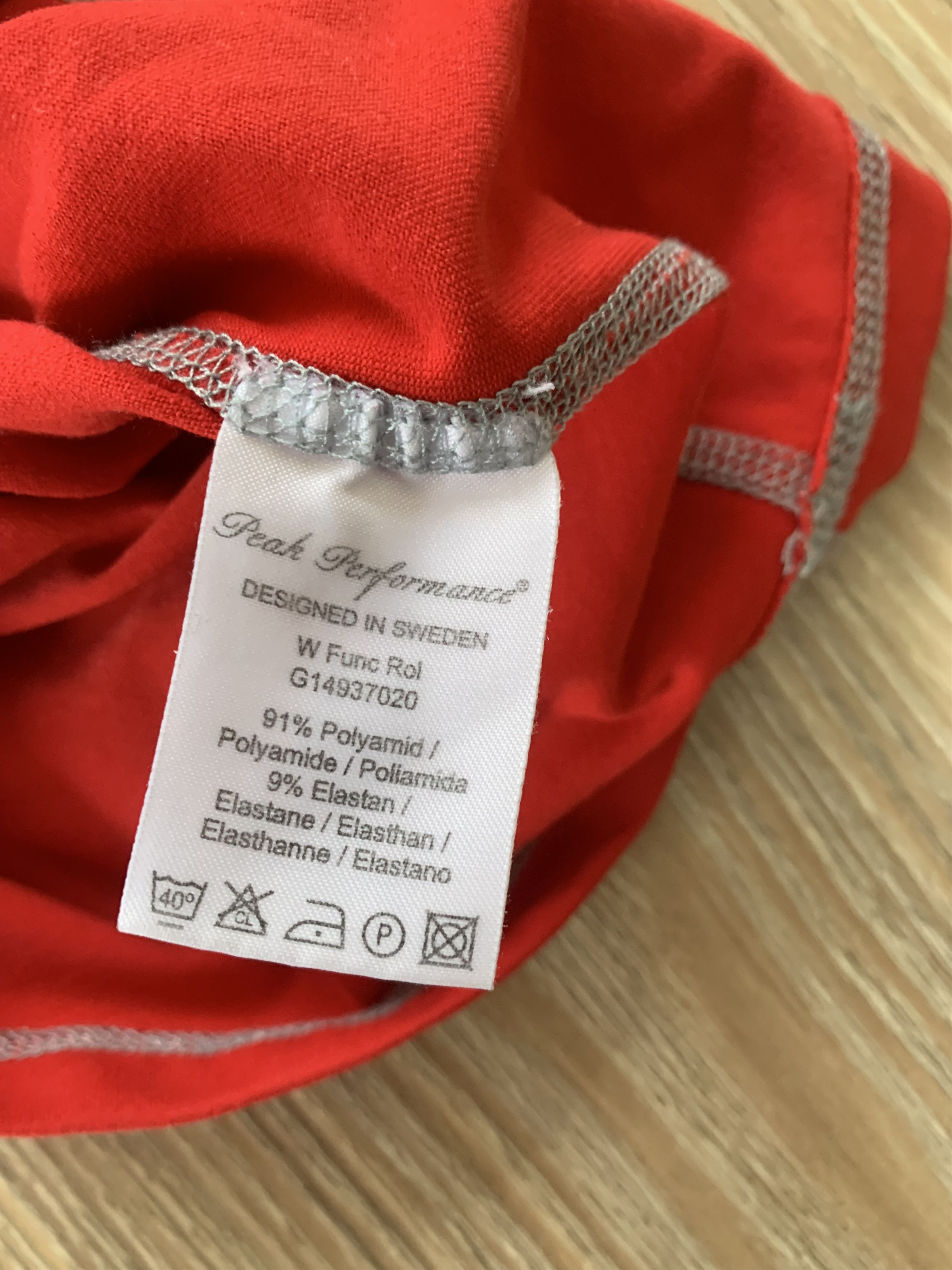 Peak Performance Womens Peak Performance Turtle Neck Red Thermo Longsleeve Size M / US 6-8 / IT 42-44 - 7 Thumbnail