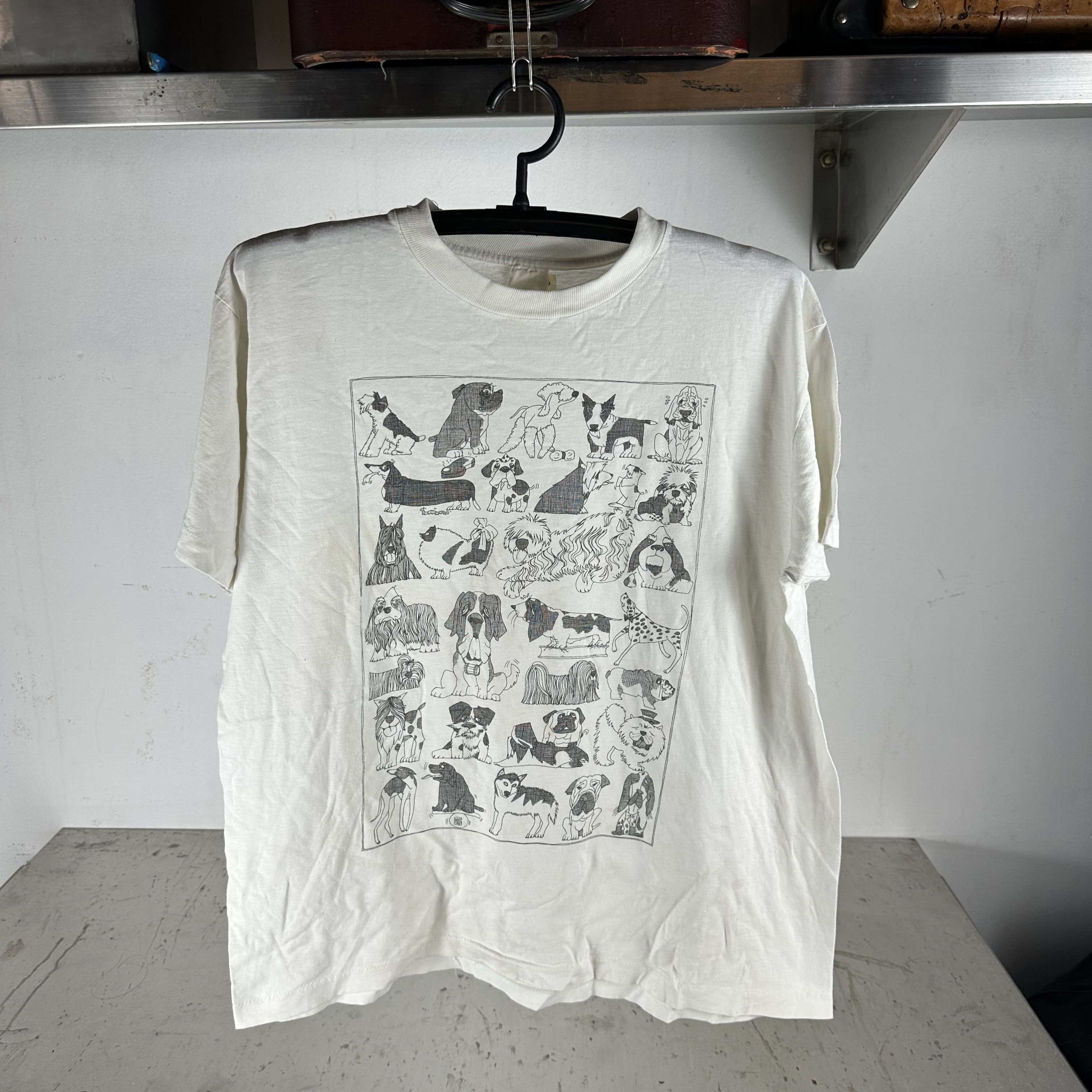 Vintage ​Vintage 90s Dog Breeds Drawing Artwork Graphic T-shirt Size US L / EU 52-54 / 3 - 1 Thumbnail