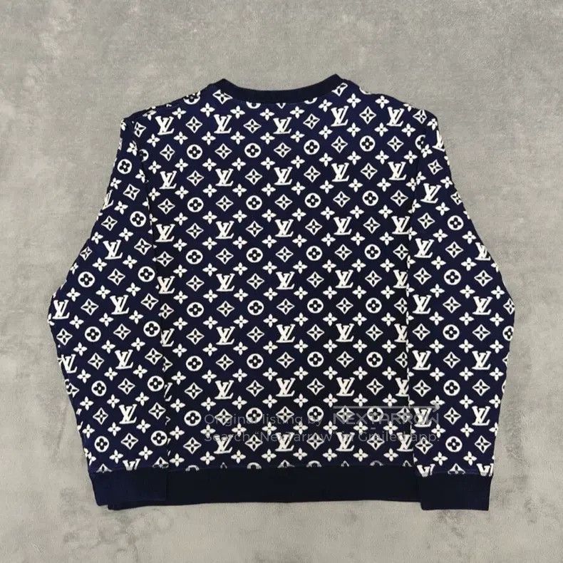 Louis Vuitton Louis Vuitton size 4l Full print sweater with presbyopia sw Size US M / EU 48-50 / 2 - 3 Thumbnail