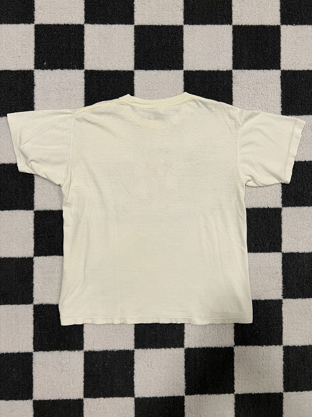 Vintage Vintage 1980's Alice In Wonderland Disney Tee Size US M / EU 48-50 / 2 - 6 Thumbnail