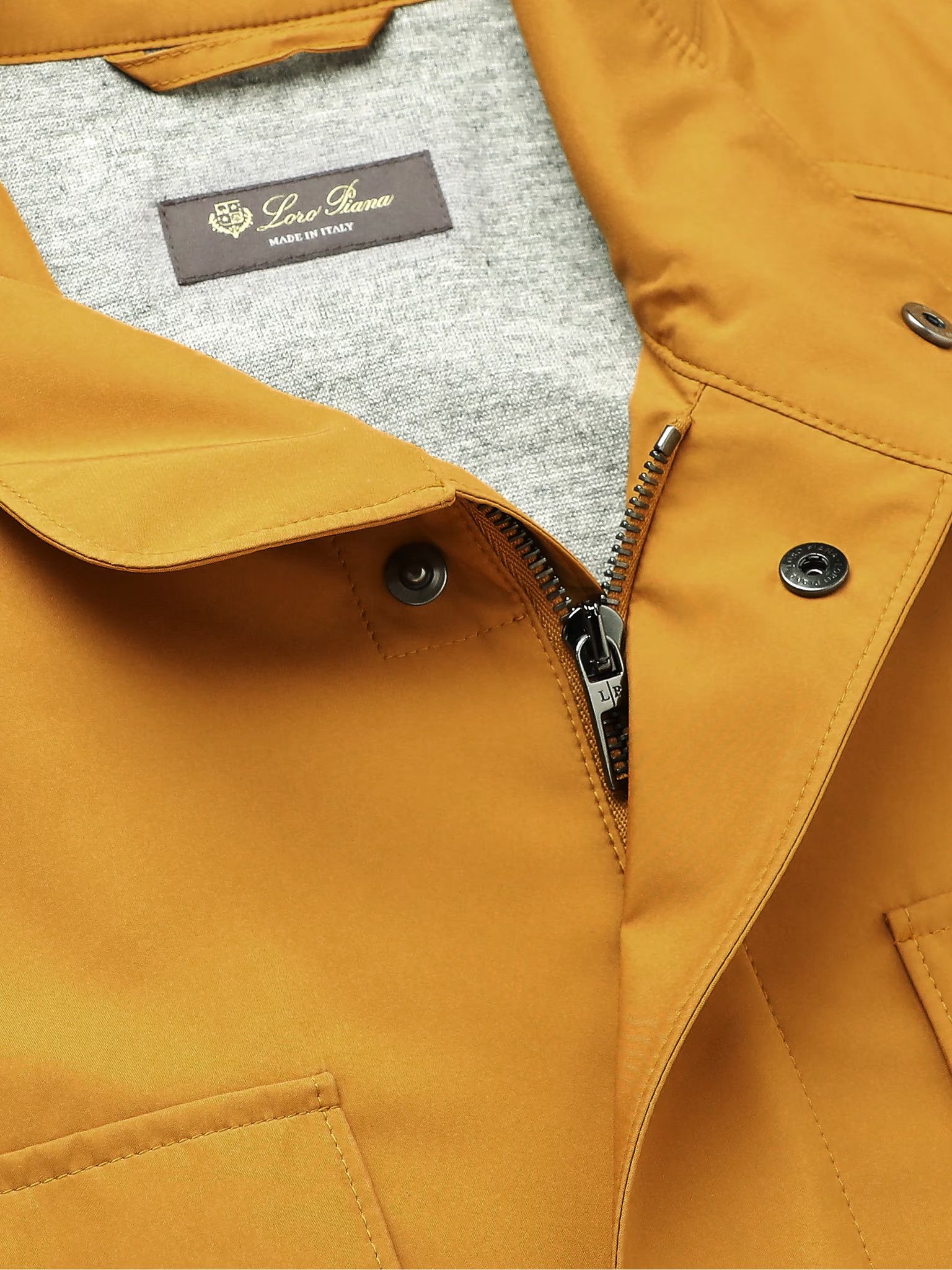 Loro Piana o1srvl11e0924 Traveller Vest in Tangerine Size US M / EU 48-50 / 2 - 5 Thumbnail