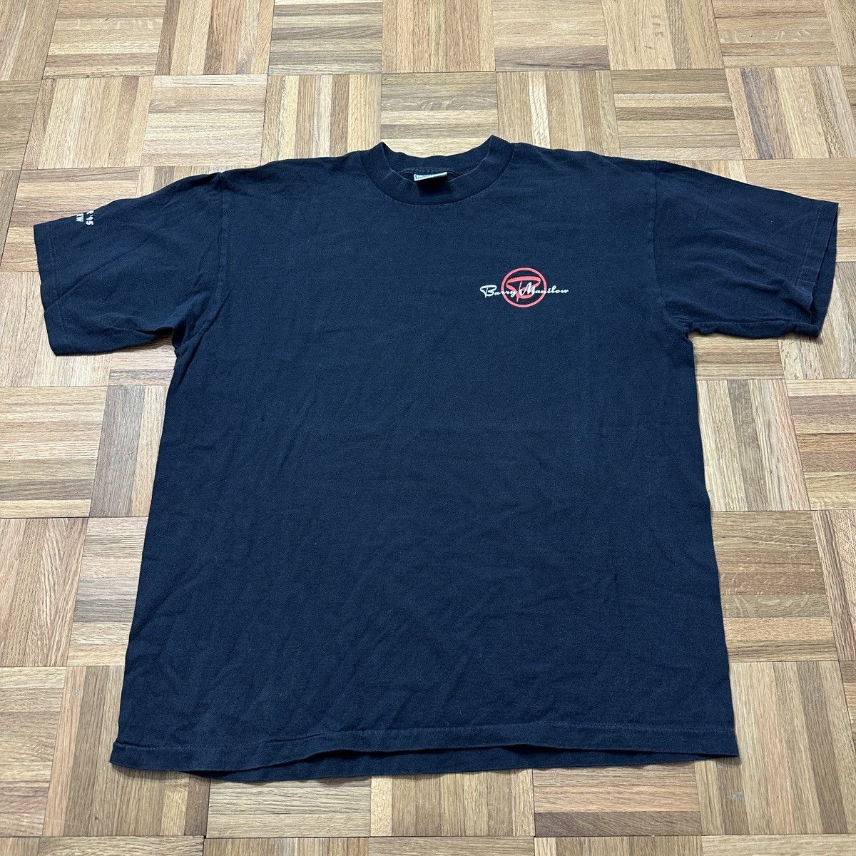 All Sport Vintage Barry Manilow crew tee Size US XL / EU 56 / 4 - 1 Thumbnail