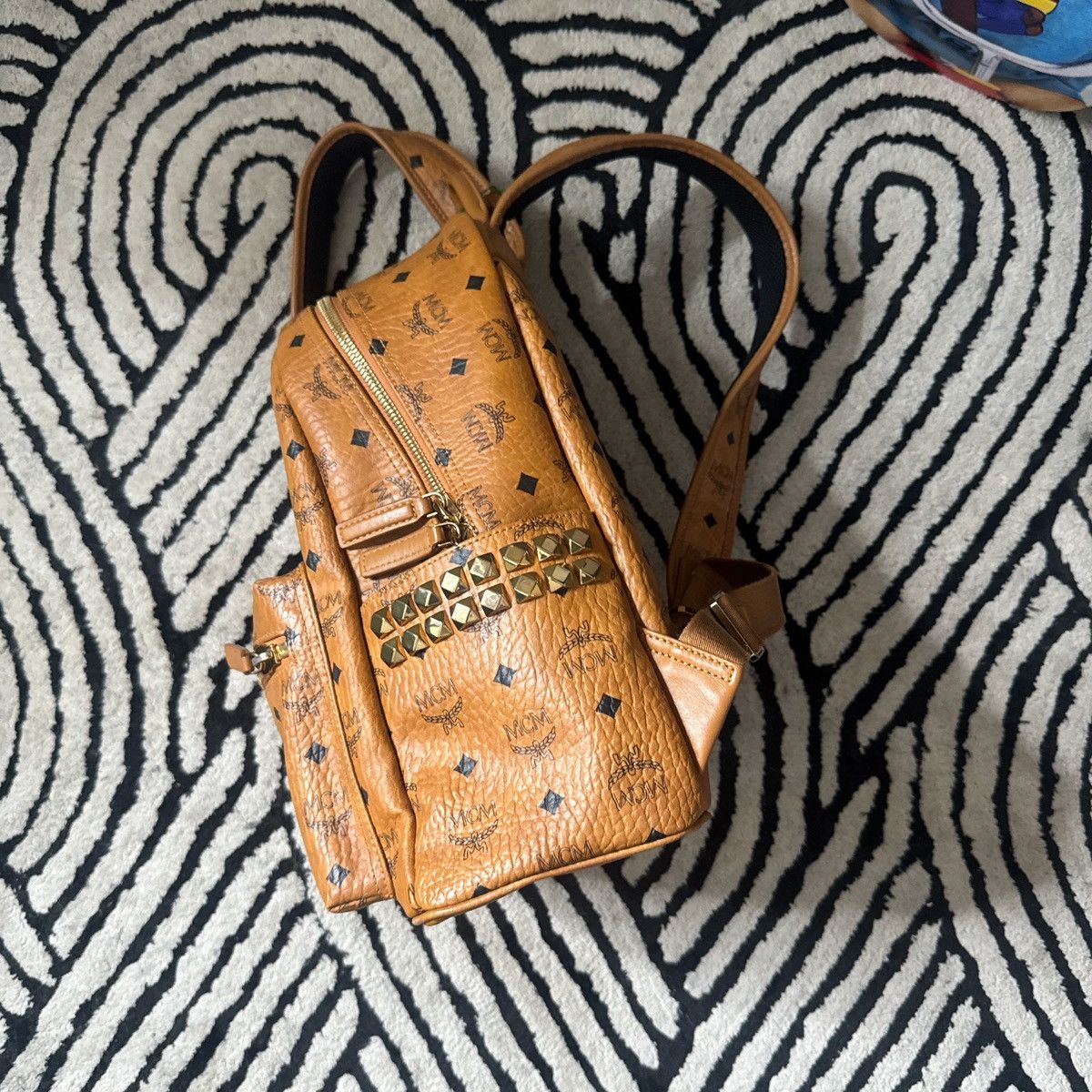 MCM MCM STARKS BACKPACK VISETOS SIDE STUDS MEDIUM COGNAC Size ONE SIZE - 2 Thumbnail