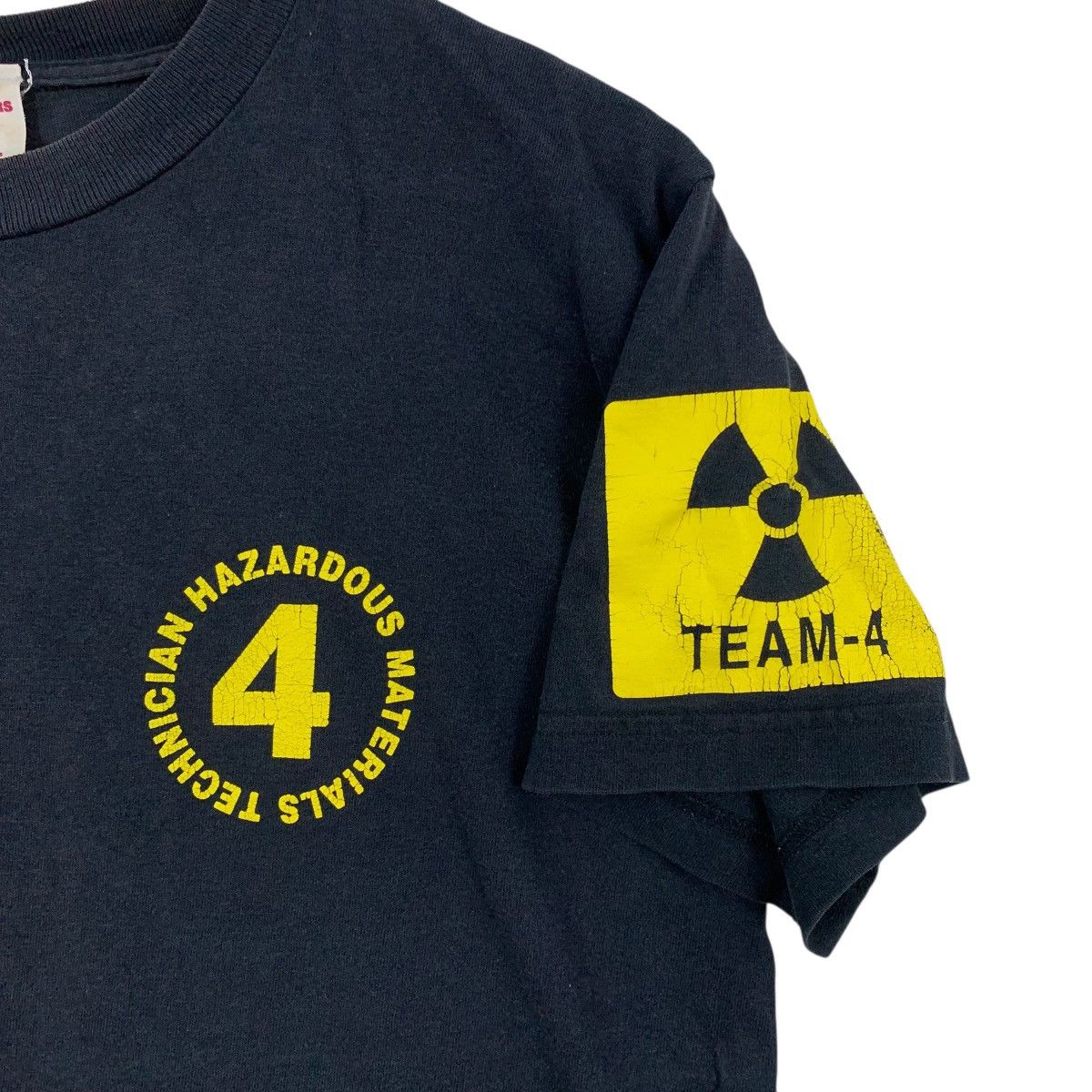 Vintage YATTERMAN RADIOACTIVE Team-4 Fire Fighter Anime Tshirt Size US L / EU 52-54 / 3 - 4 Thumbnail