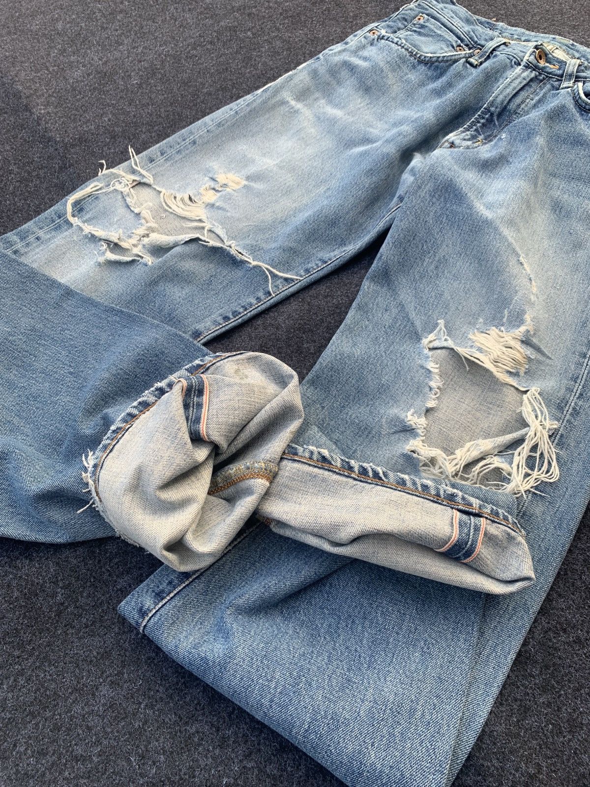 Edwin DISTRESSED EDWIN 505X SELVEDGE. Size US 28 / EU 44 - 2 Thumbnail