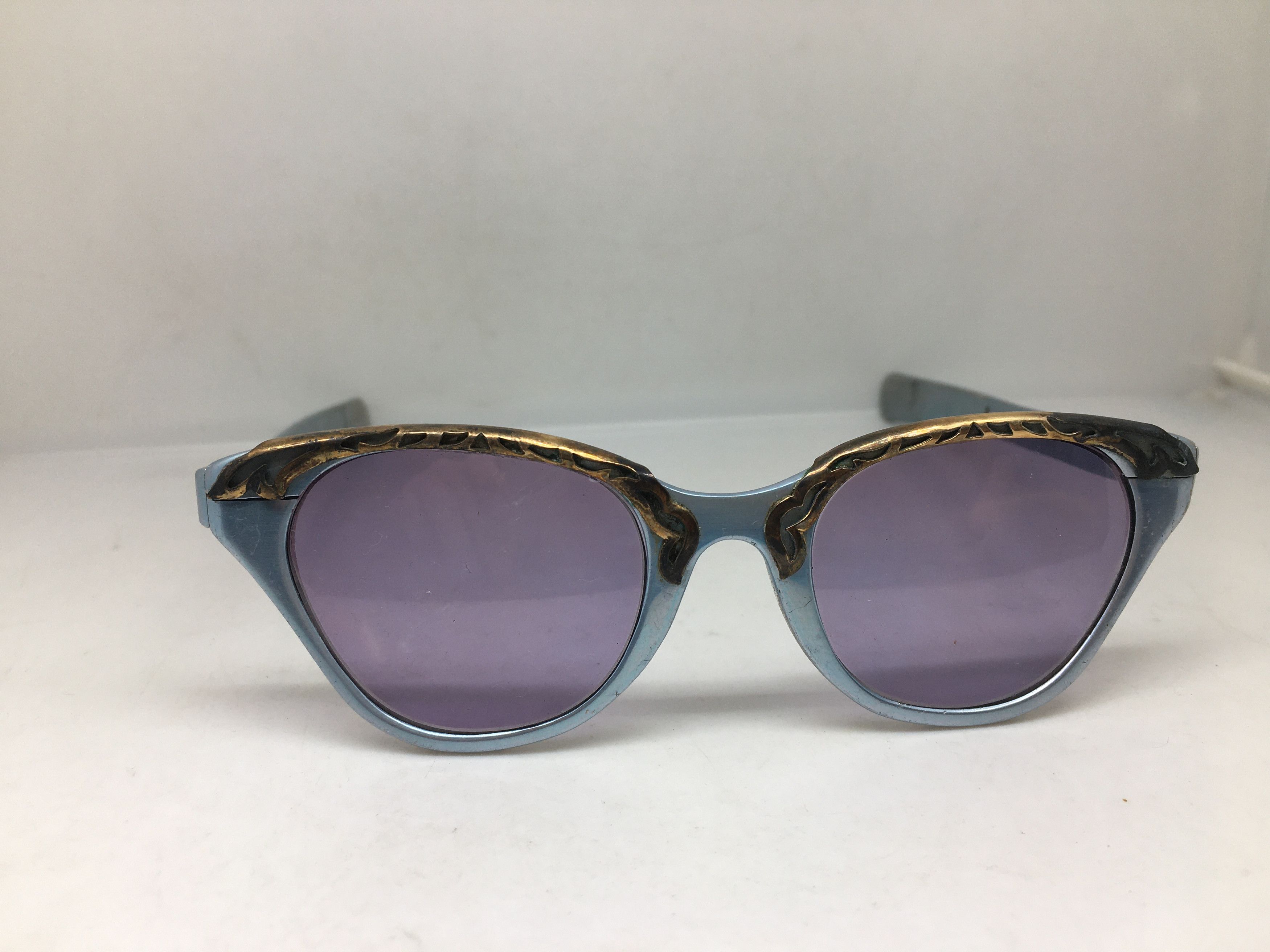Vintage Vintage 50s TURA Woman Aluminum Brown Cateye Sunglasses Size ONE SIZE - 1 Thumbnail