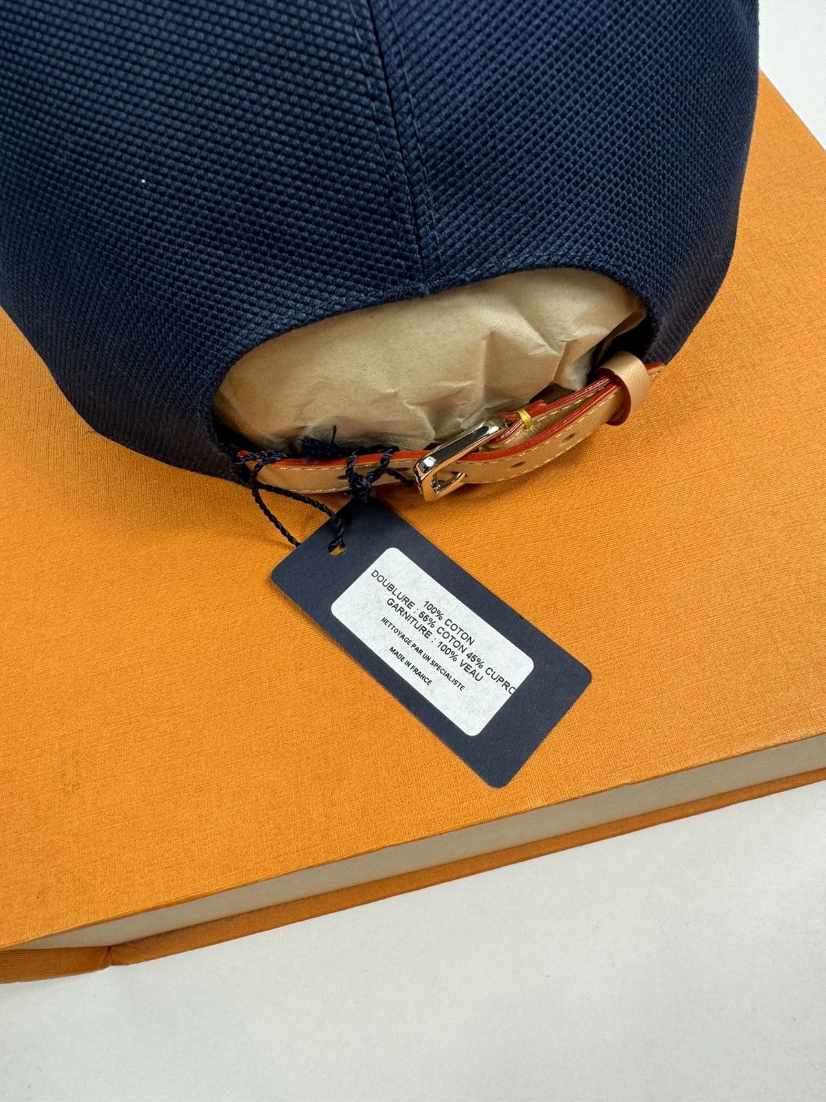 Louis Vuitton × Virgil Abloh CHAIN EMBROIDERED LV LOGO CAP Louis Vuitton × Virgil Abloh CHAIN EMBROIDERED LV LOGO CAP