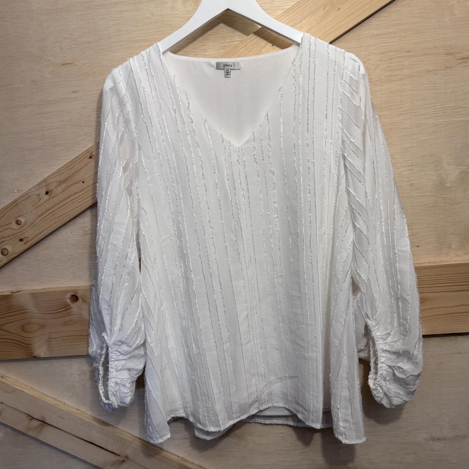 Designer Jodifl Women's M V Neck 3/4 Sleeve Textured Ivory Blouse Size M / US 6-8 / IT 42-44 - 1 Thumbnail