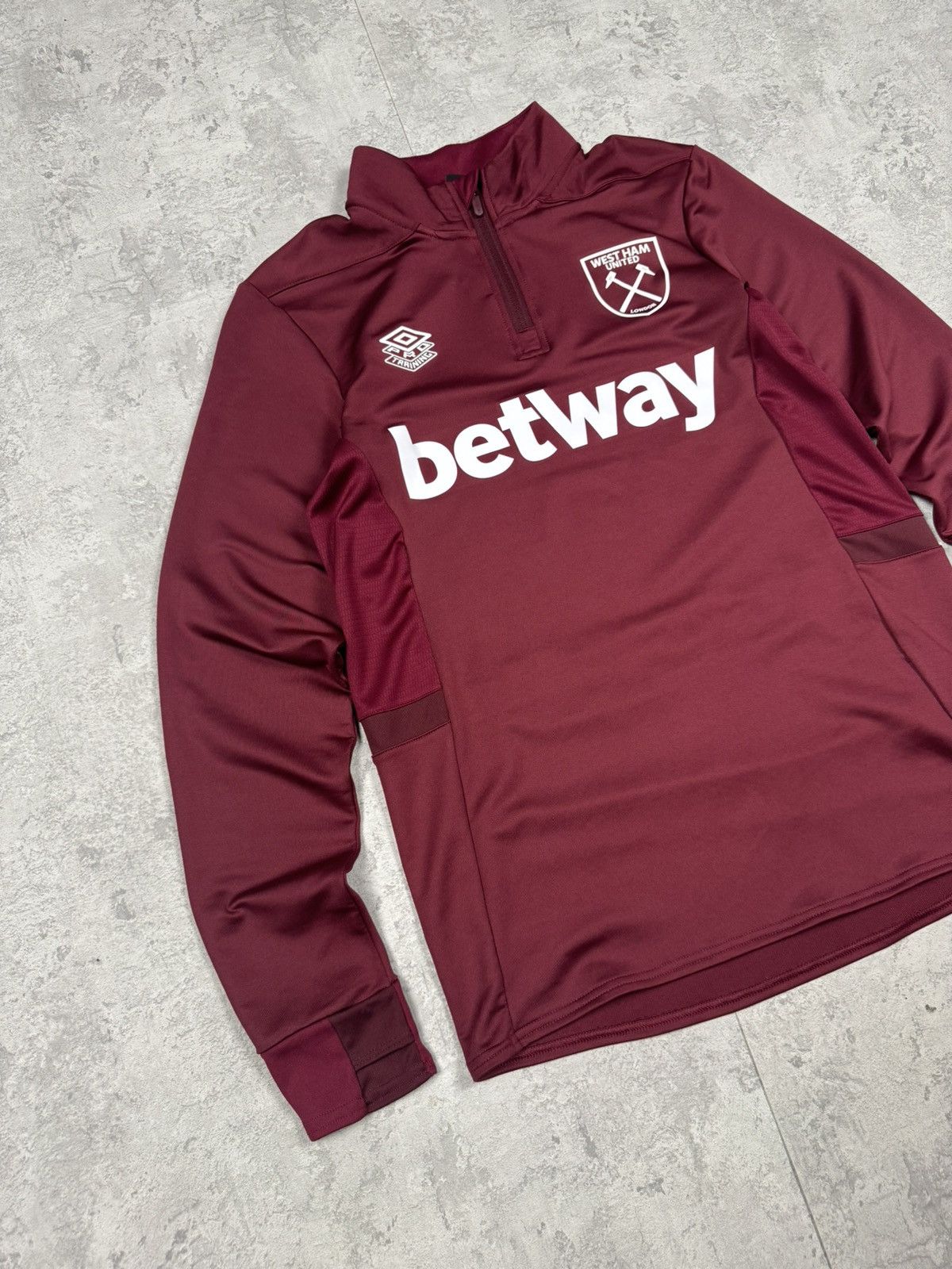 Umbro 2021-22 West Ham Umbro 1/4 Zip Training Top Size M Size US M / EU 48-50 / 2 - 2 Thumbnail