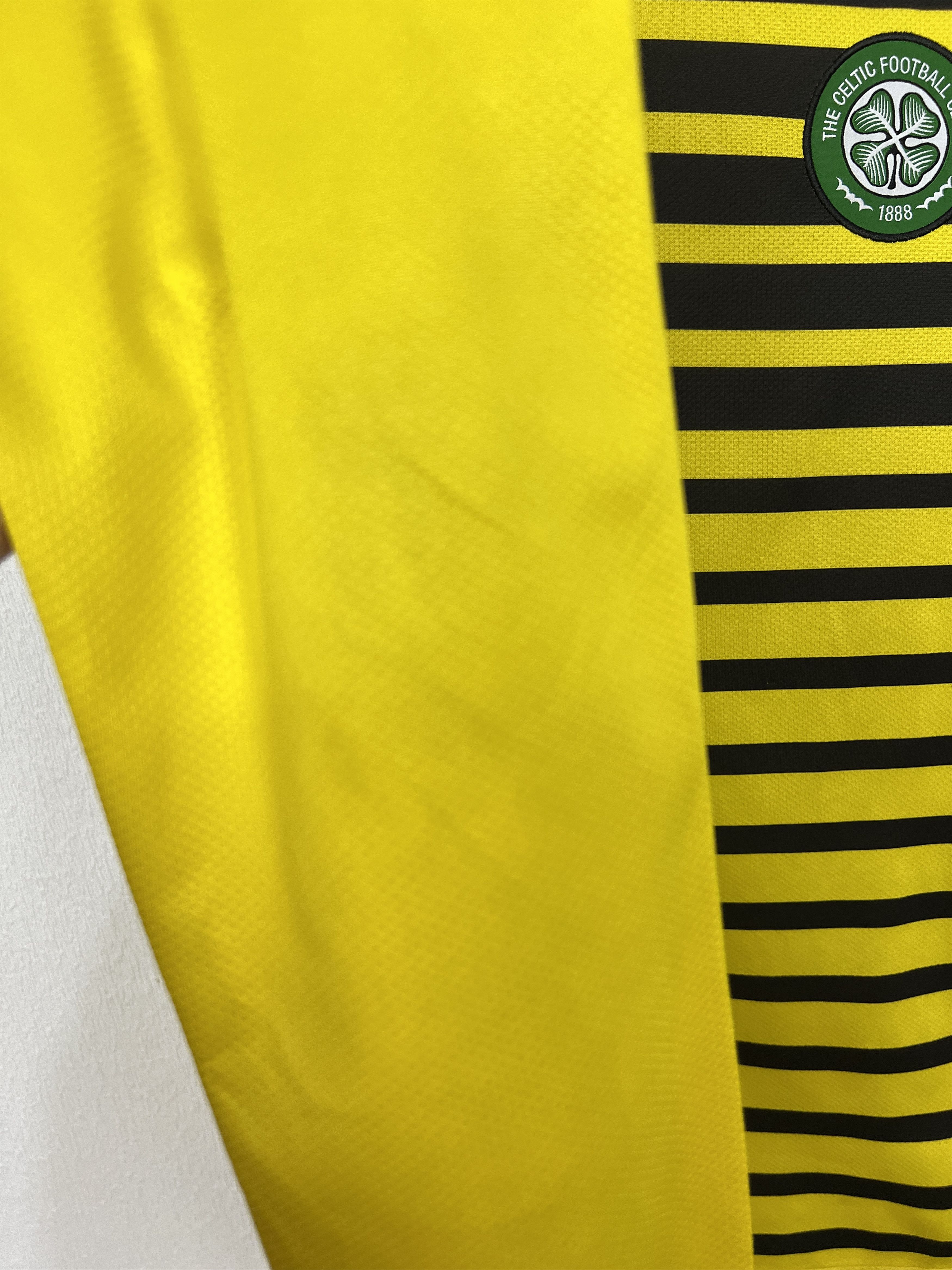 Nike Celtic Third football shirt 2011 Soccer Nike Long Sleeve Size US S / EU 44-46 / 1 - 7 Thumbnail