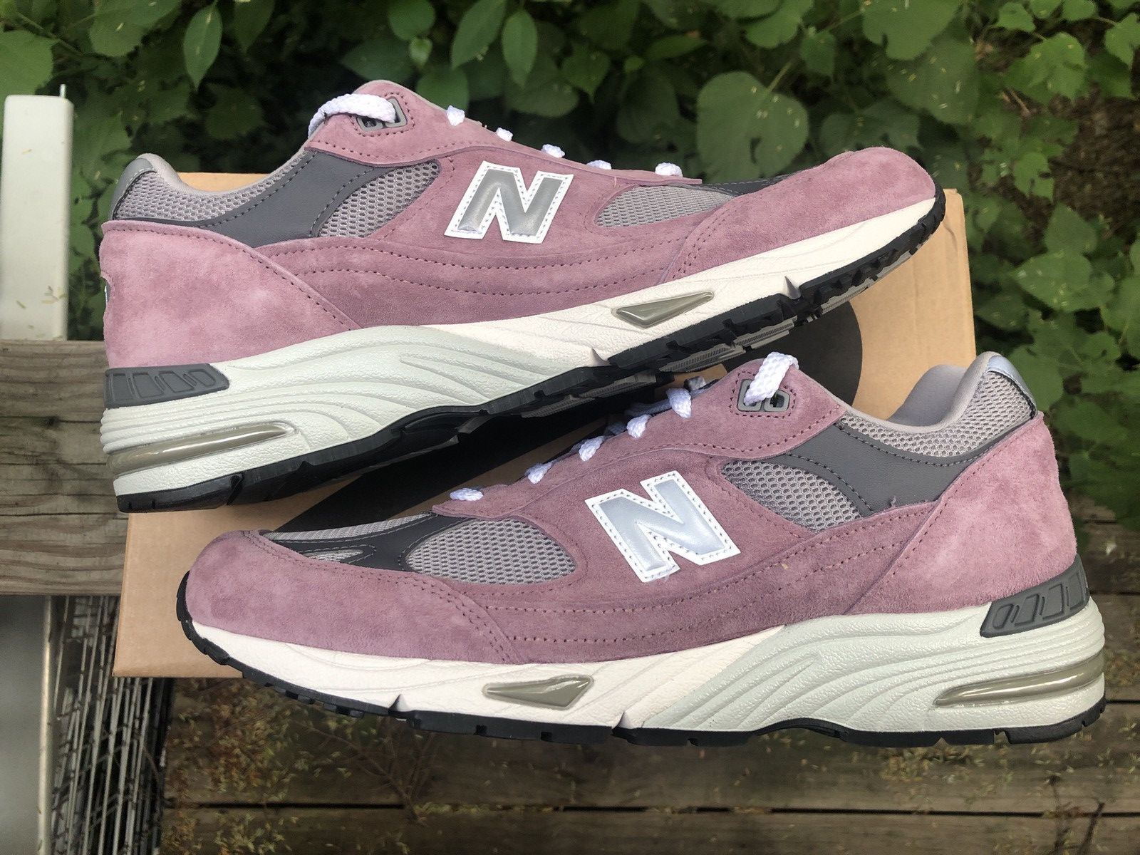 New Balance New Balance 991 Pink Size US 11.5 / EU 44-45 - 1 Thumbnail