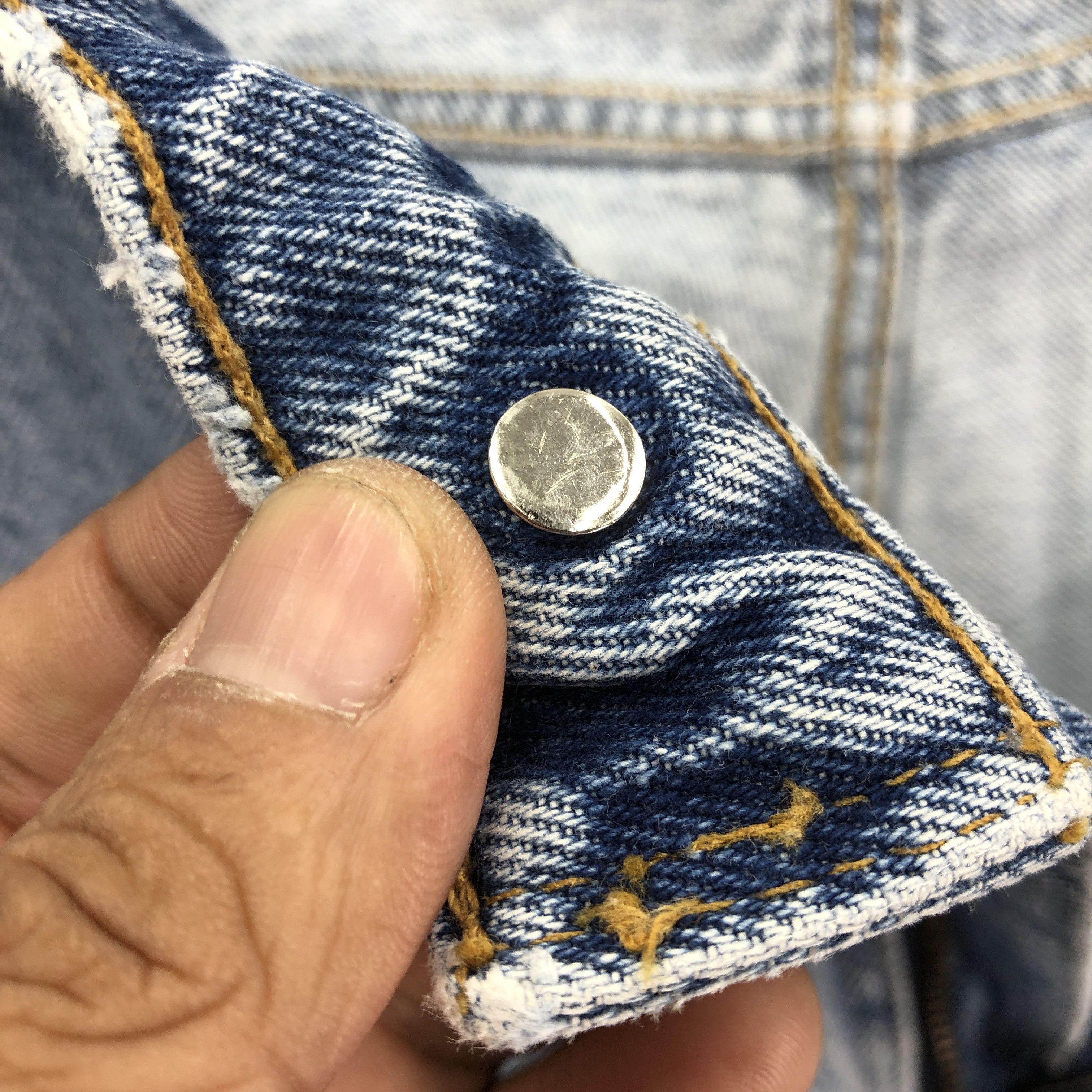 Levi's Vintage 90's Levis Faded Stone Wash Jeans Levis Ripped Denim Size US 38 / EU 54 - 7 Thumbnail