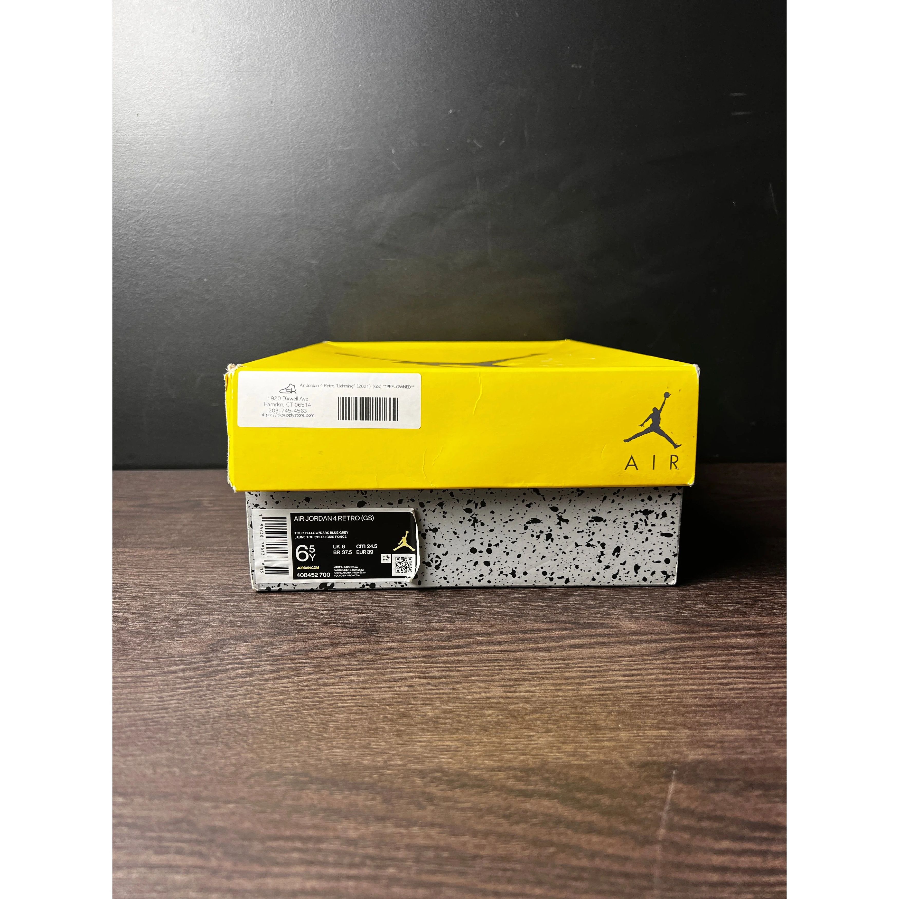 Jordan Brand Air Jordan 4 Retro "Lightning" (2021) (GS) **PRE-OWNED** - Size 6.5 Size US 6.5 / EU 39-40 - 6 Thumbnail
