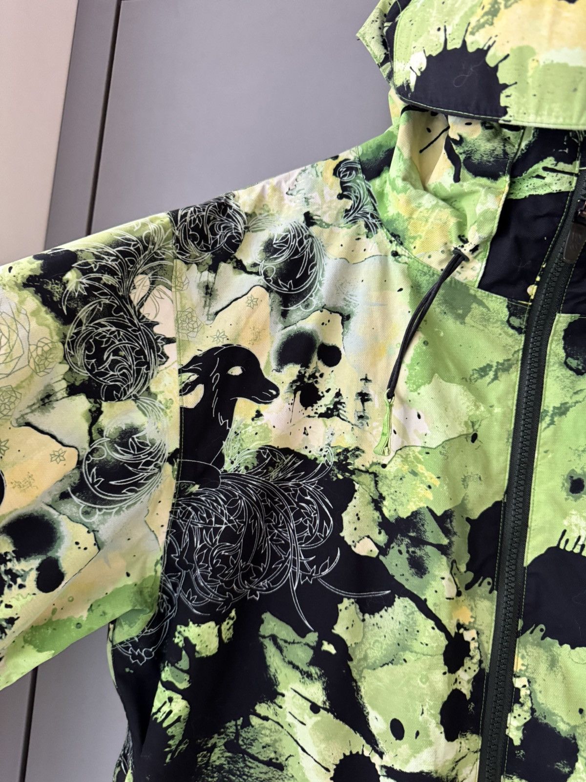 Nike Nike SB Kampai 6.0 Snowboarding Jacket Green Tie Dye Men SB Size US M / EU 48-50 / 2 - 4 Thumbnail