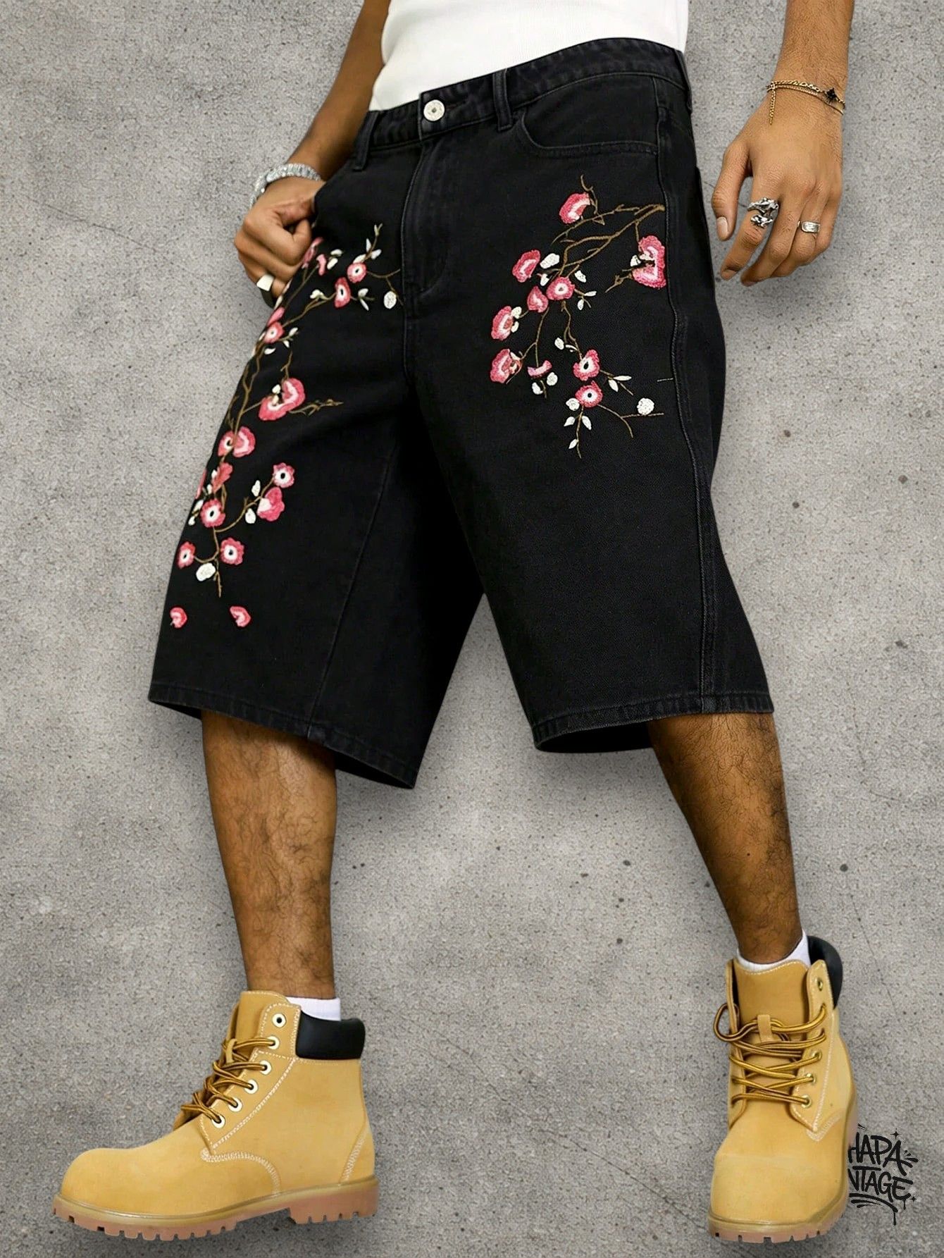 Japanese Brand Floral japan black shorts Size US 32 / EU 48 - 2 Thumbnail