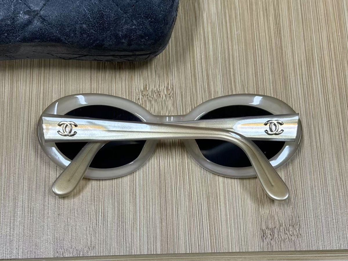 Chanel Chanel y2k style Sunglasses 07801 Size ONE SIZE - 3 Thumbnail