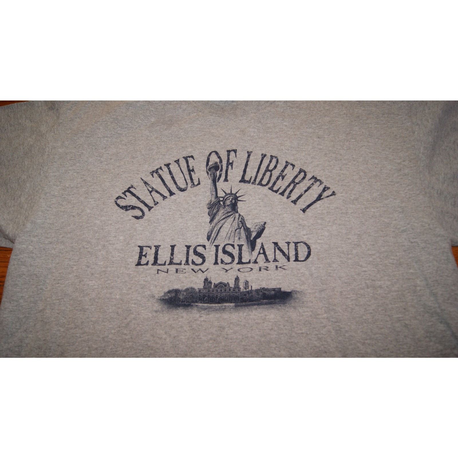 Vintage VTG Statue of Liberty Men L TShirt Ellis Island New York USA Size US L / EU 52-54 / 3 - 3 Thumbnail