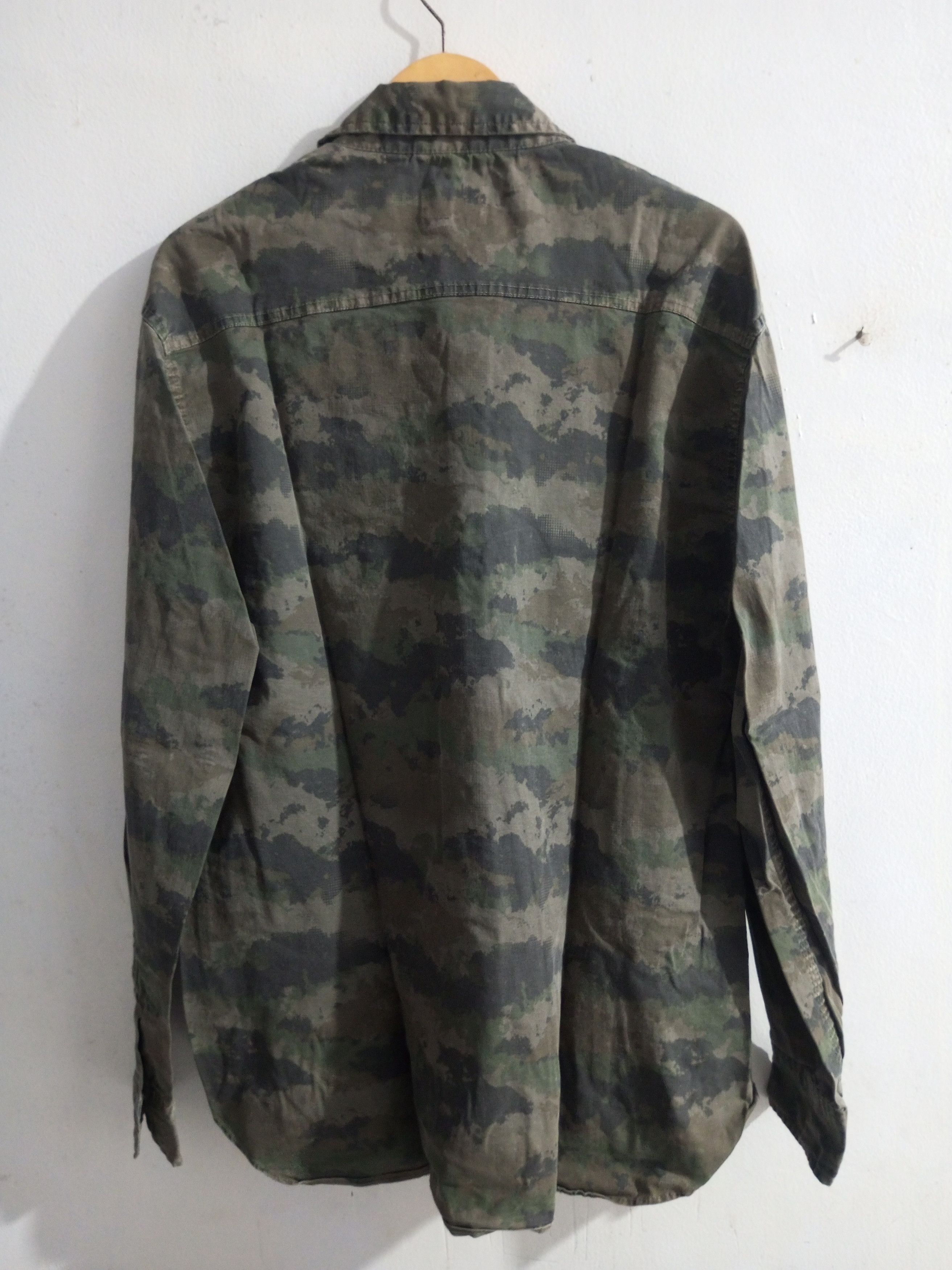 Zara Vintage zara camoflage military long sleeve shirt Size US XL / EU 56 / 4 - 2 Thumbnail