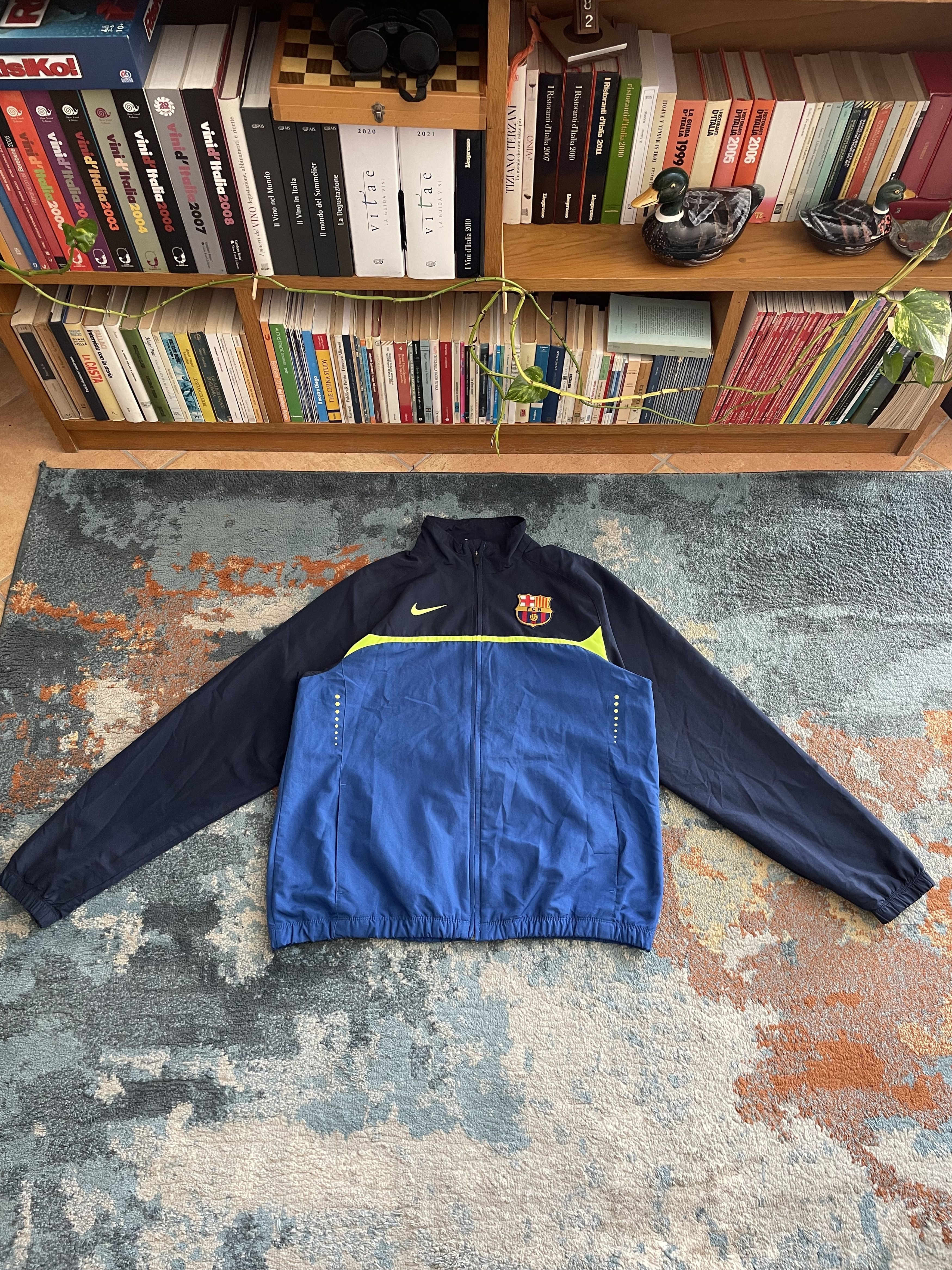 Nike Nike Barcelona Vintage Nylon 2010 Tracksuit Size US 34 / EU 50 - 2 Thumbnail