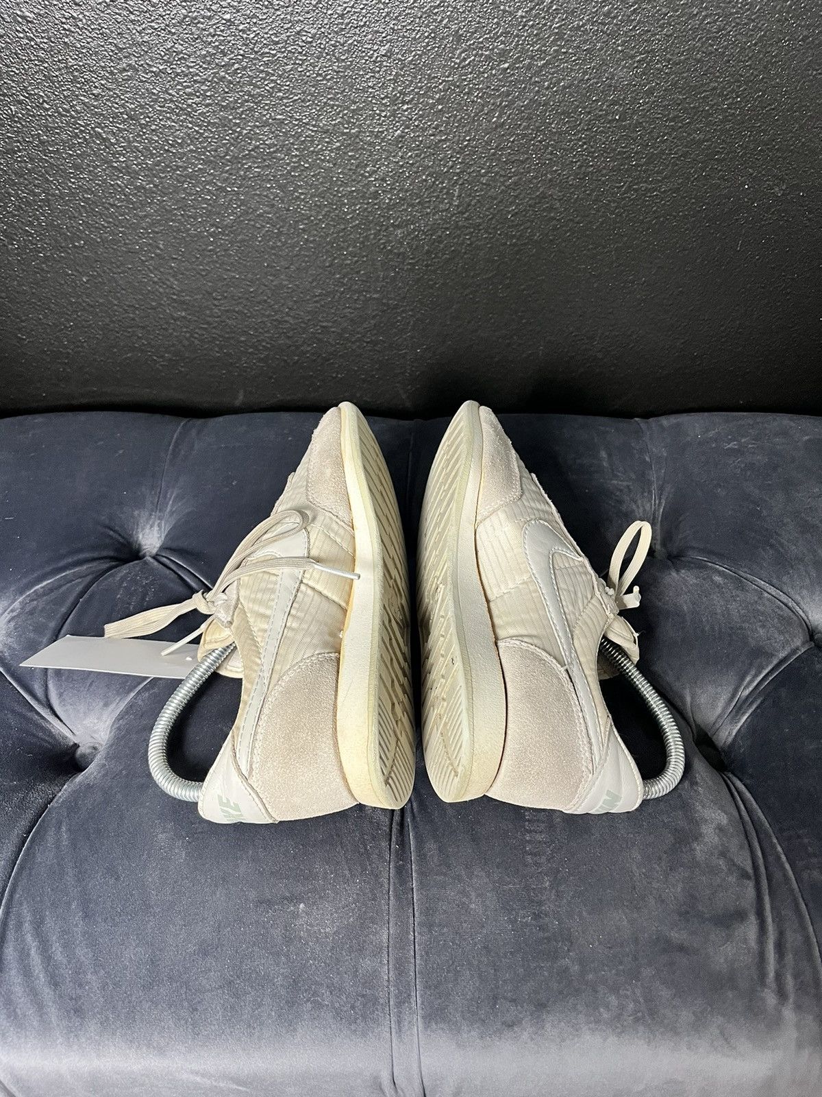 Vintage 1985 Nike Oceania Women’s Size 7 Low Top Sneaker