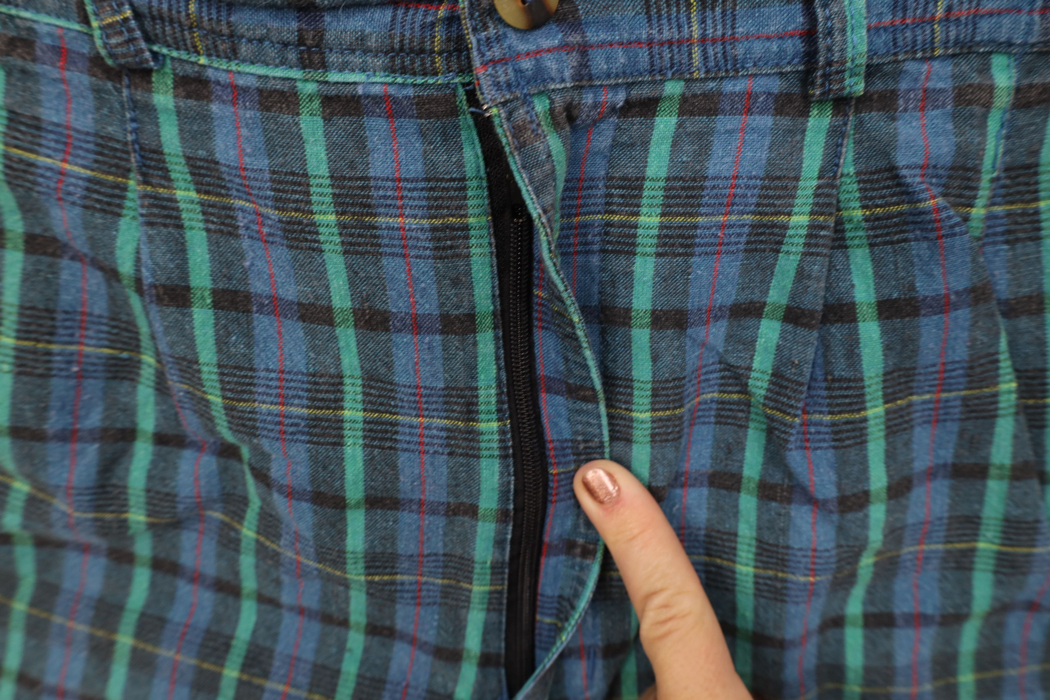Vintage Vintage 90s Streetwear Madras Plaid Above Knee Chino Shorts Size US 38 / EU 54 - 5 Thumbnail